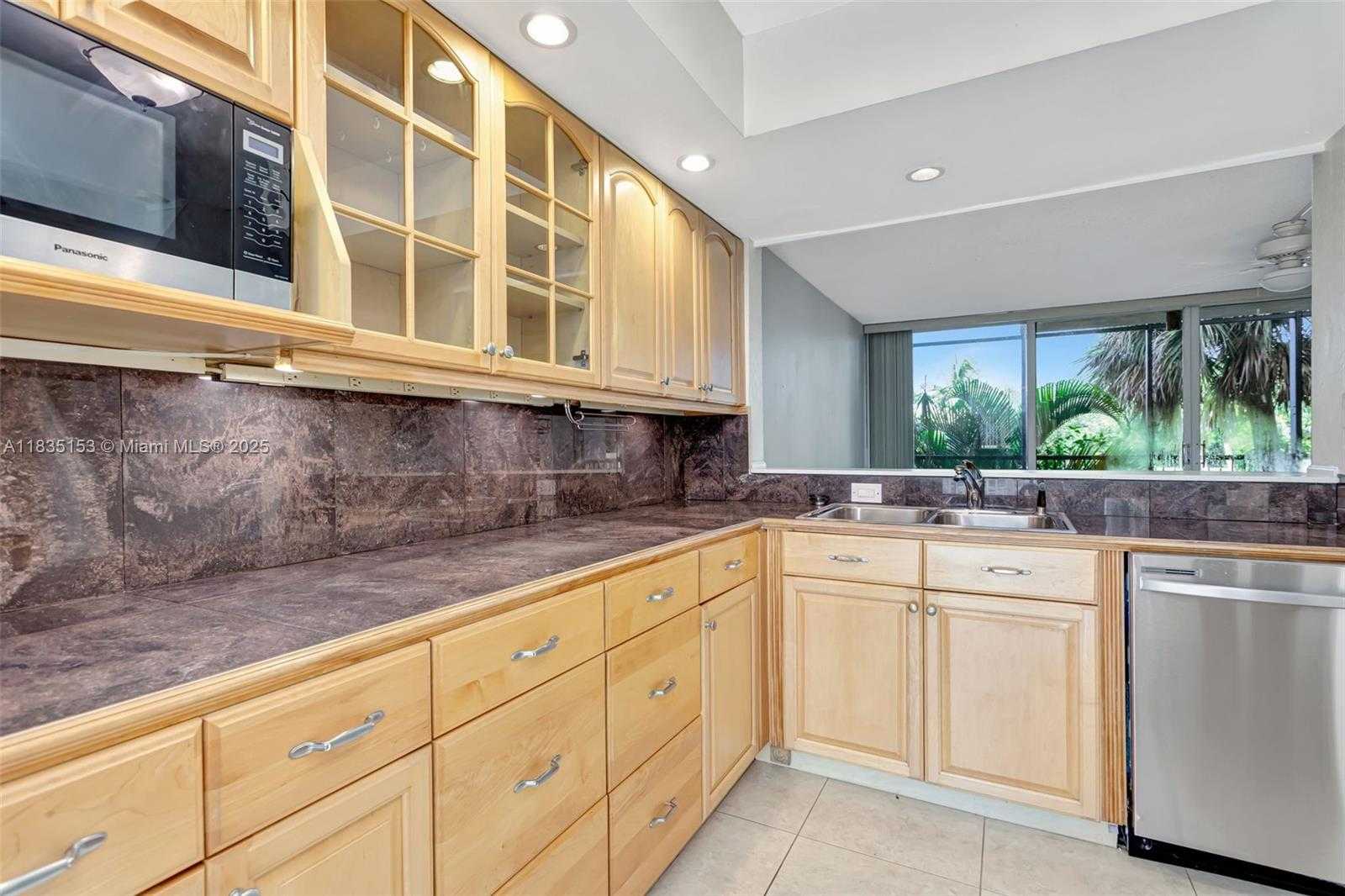 Small Image of 2921 SOUTH WEST 87TH AVE #511, Davie Number 7