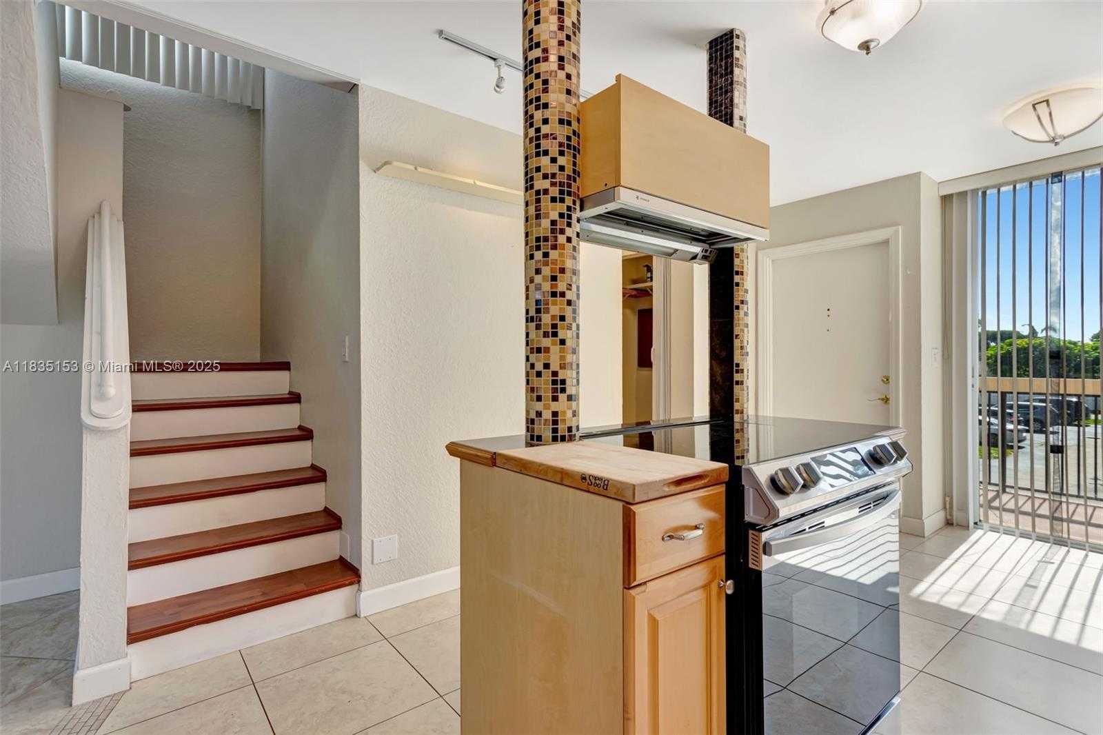 Small Image of 2921 SOUTH WEST 87TH AVE #511, Davie Number 8