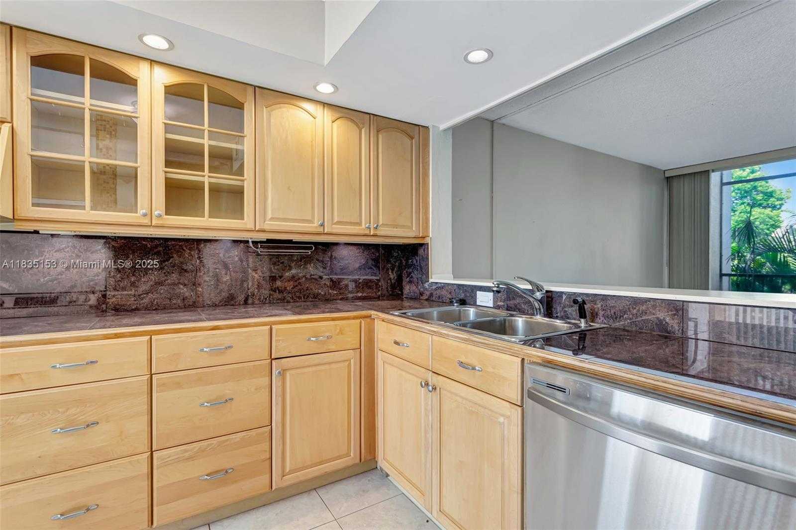 Small Image of 2921 SOUTH WEST 87TH AVE #511, Davie Number 9