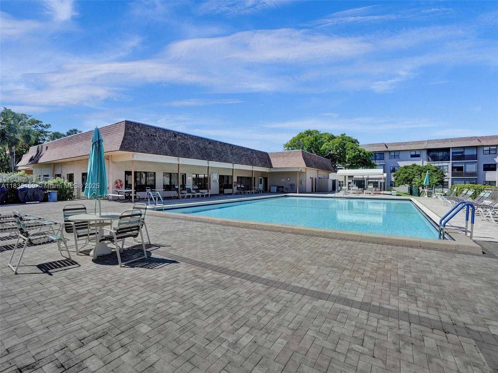 Small Image of 4965 EAST SABAL PALM BLVD #207, Tamarac Number 11
