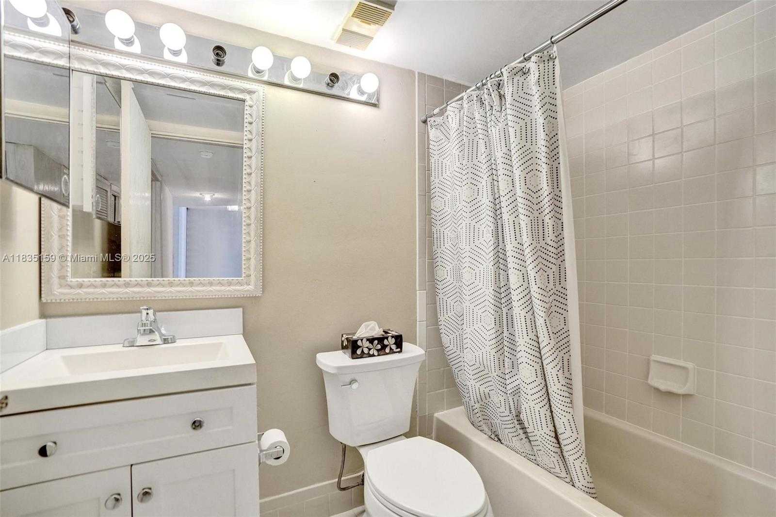 Small Image of 4965 EAST SABAL PALM BLVD #207, Tamarac Number 26