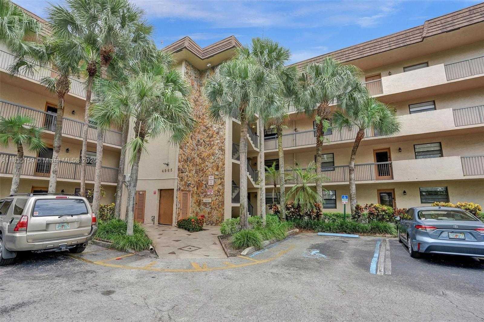 Small Image of 4965 EAST SABAL PALM BLVD #207, Tamarac Number 36