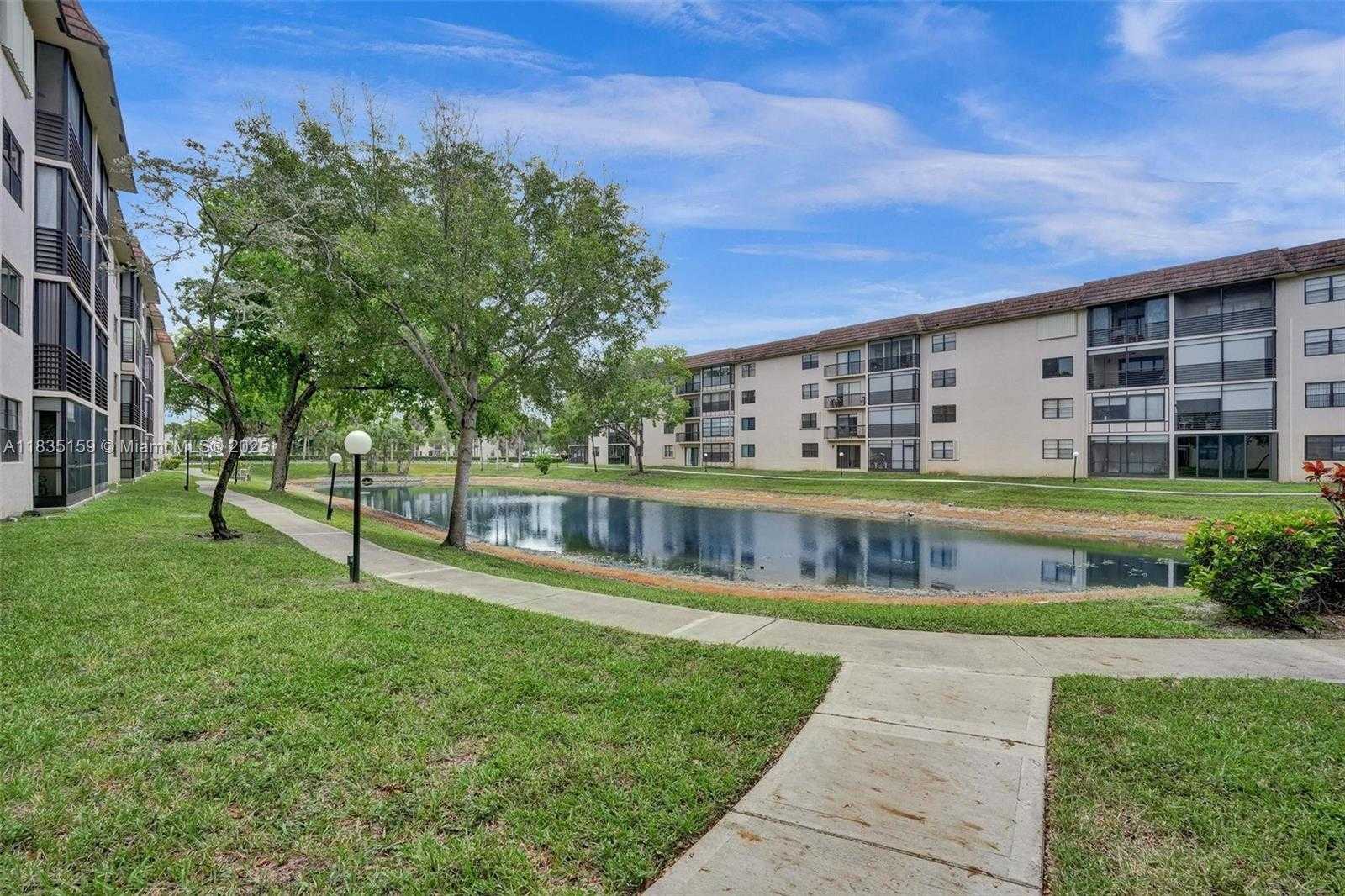 Small Image of 4965 EAST SABAL PALM BLVD #207, Tamarac Number 38