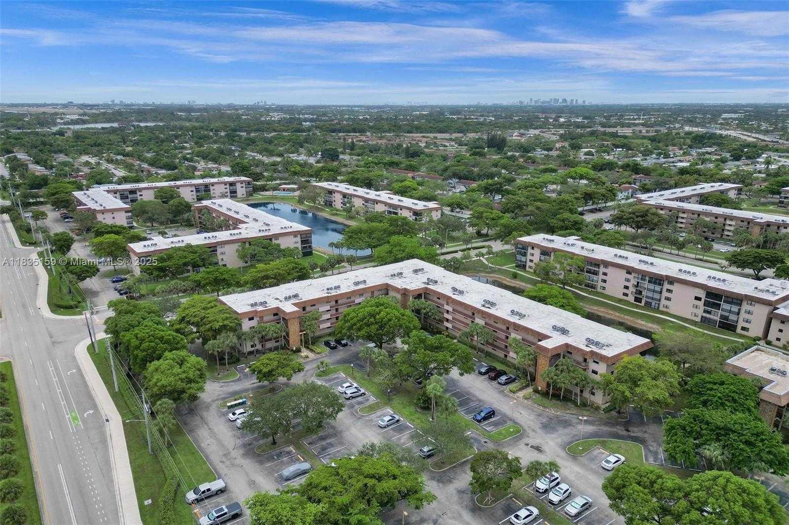 Small Image of 4965 EAST SABAL PALM BLVD #207, Tamarac Number 47