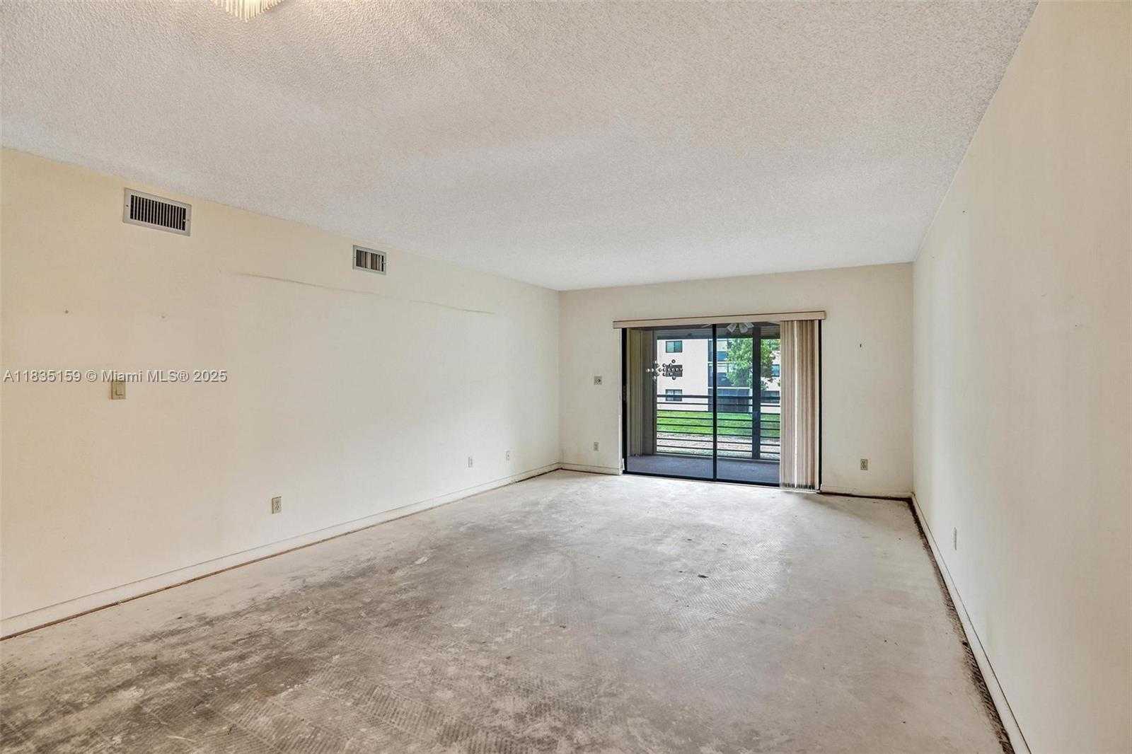 Small Image of 4965 EAST SABAL PALM BLVD #207, Tamarac Number 7