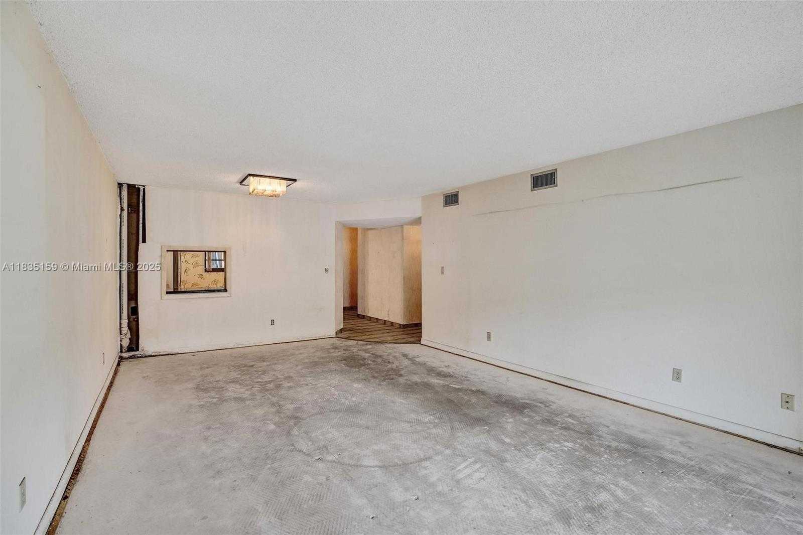 Small Image of 4965 EAST SABAL PALM BLVD #207, Tamarac Number 8