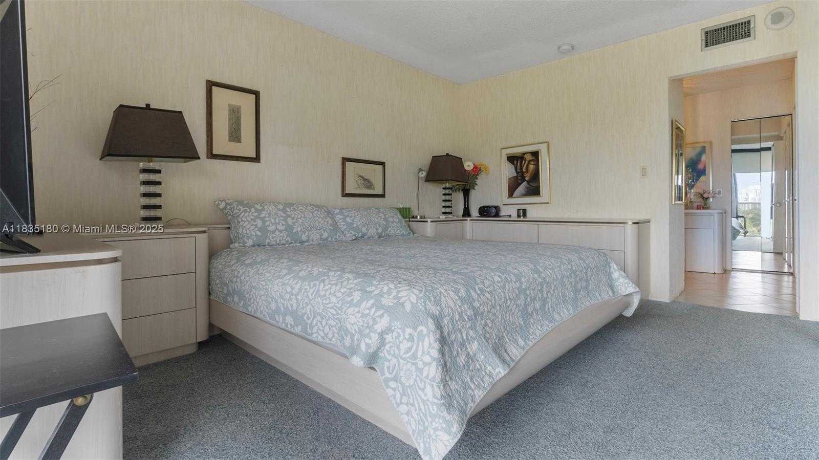 Small Image of 3701 NORTH COUNTRY CLUB DR #606, Aventura Number 11