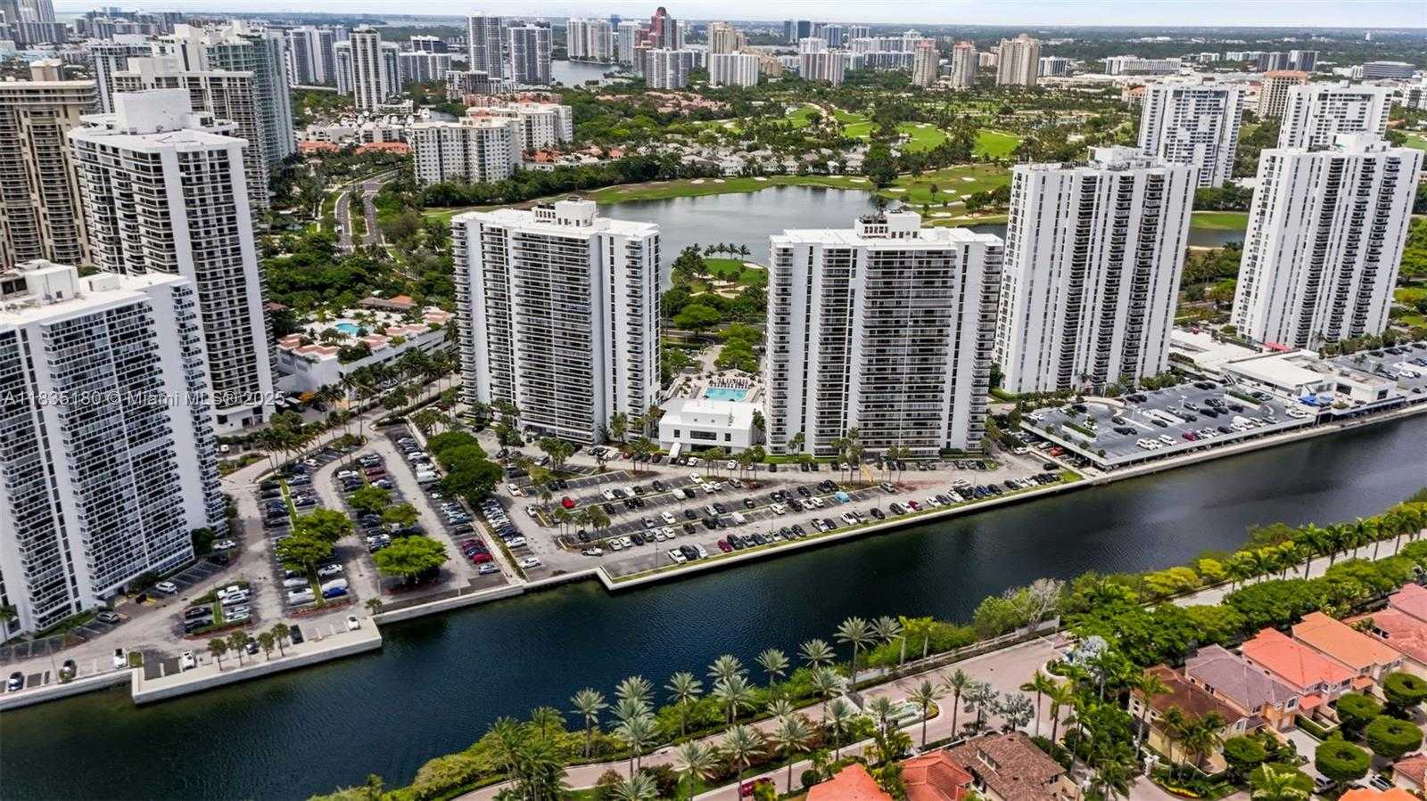 Small Image of 3701 NORTH COUNTRY CLUB DR #606, Aventura Number 2