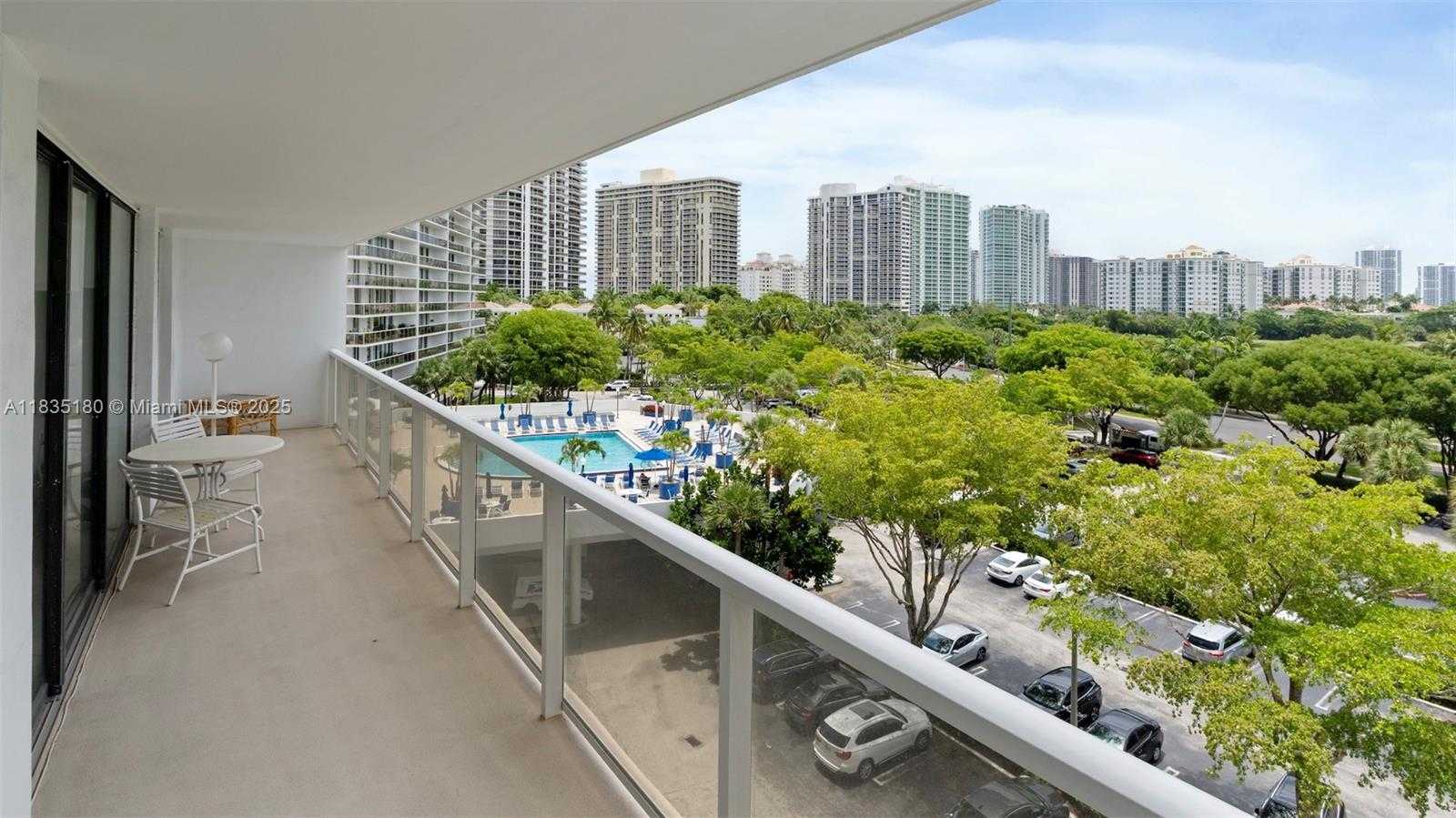 Small Image of 3701 NORTH COUNTRY CLUB DR #606, Aventura Number 20