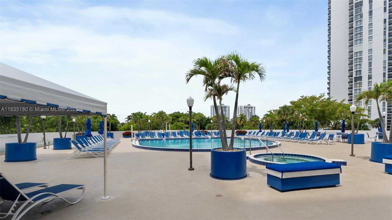 Small Image of 3701 NORTH COUNTRY CLUB DR #606, Aventura Number 23