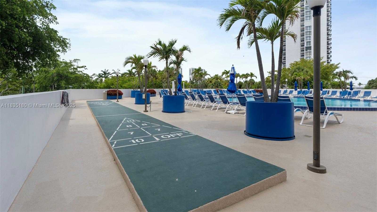 Small Image of 3701 NORTH COUNTRY CLUB DR #606, Aventura Number 24
