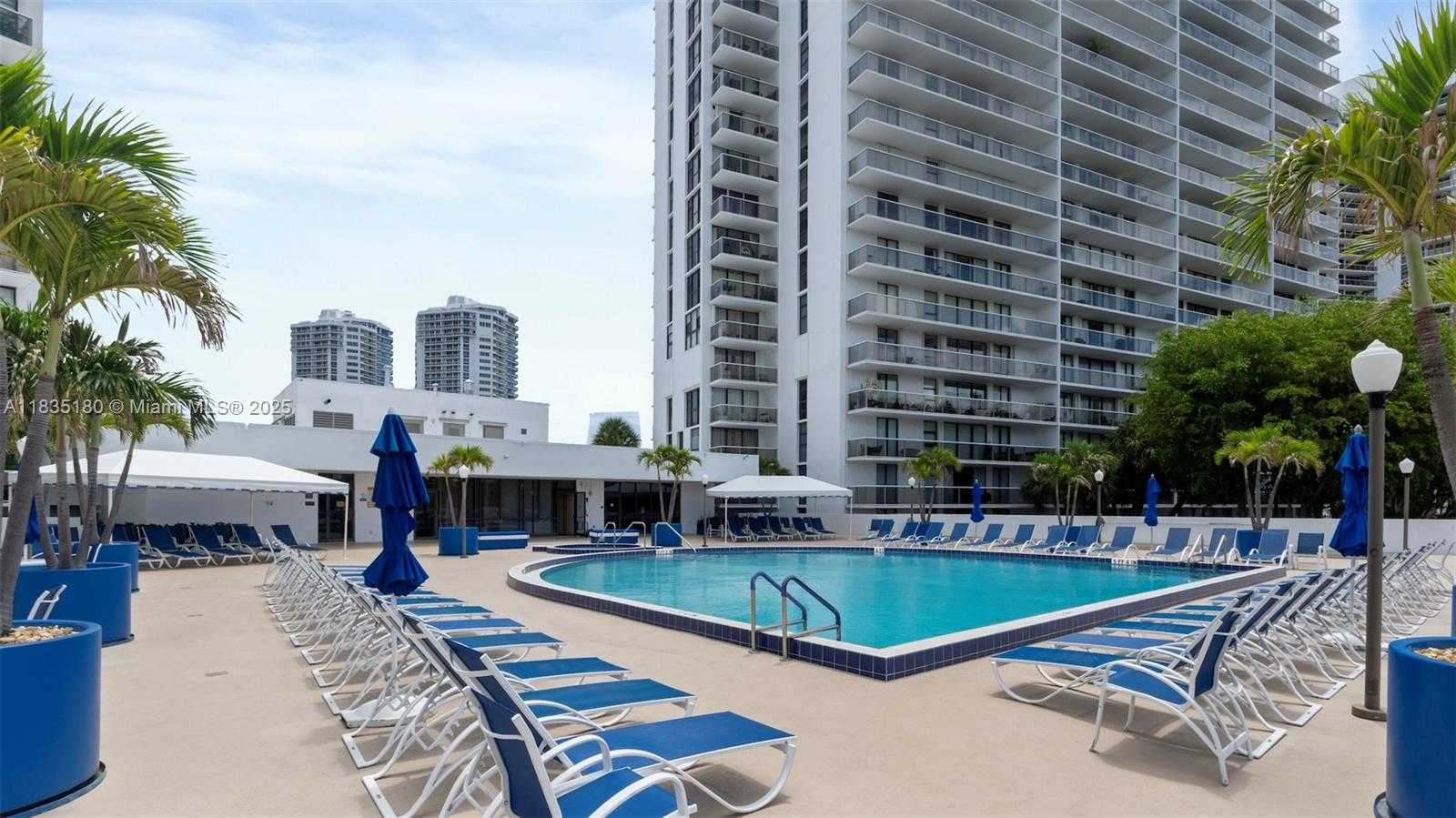Small Image of 3701 NORTH COUNTRY CLUB DR #606, Aventura Number 27