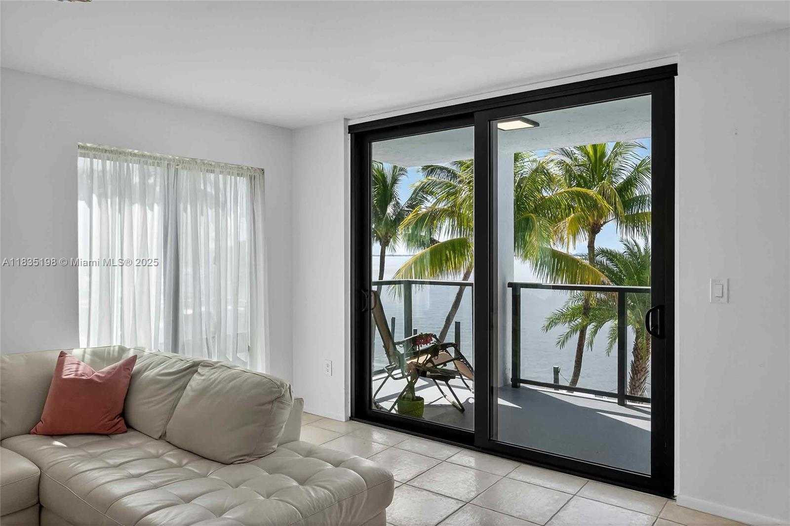Small Image of 1600 SOUTH BAYSHORE LN #3A, Coconut Grove Number 10