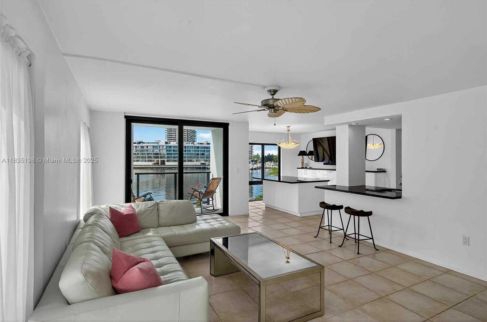 Small Image of 1600 SOUTH BAYSHORE LN #3A, Coconut Grove Number 15