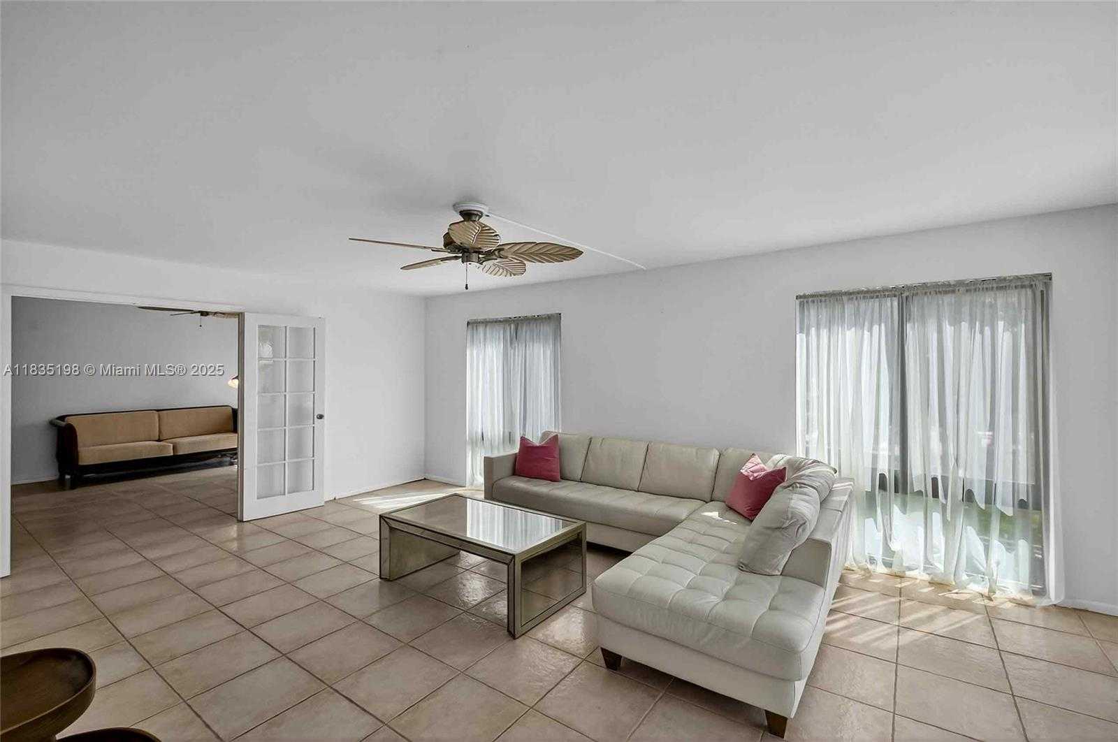 Small Image of 1600 SOUTH BAYSHORE LN #3A, Coconut Grove Number 17