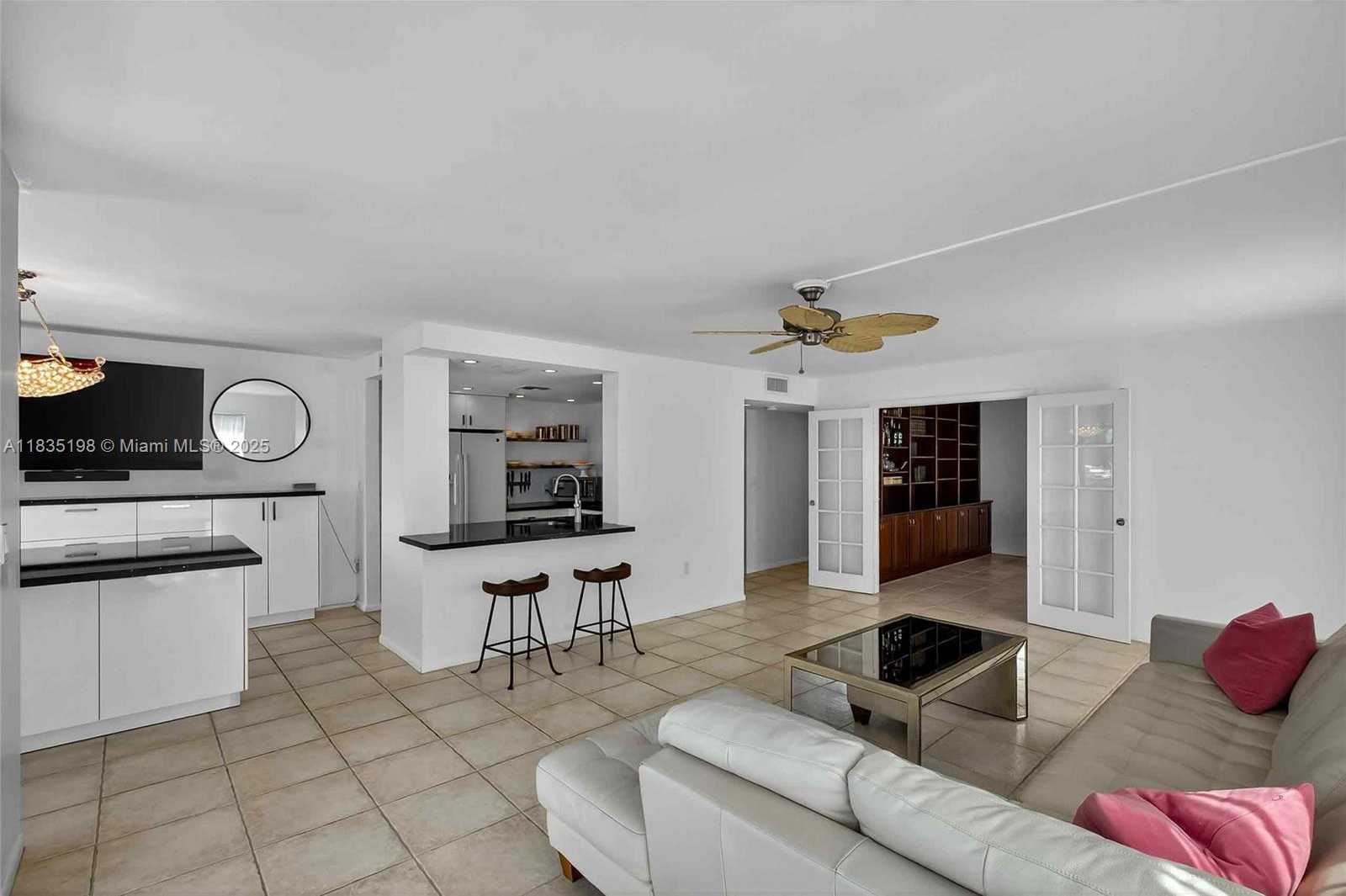 Small Image of 1600 SOUTH BAYSHORE LN #3A, Coconut Grove Number 23
