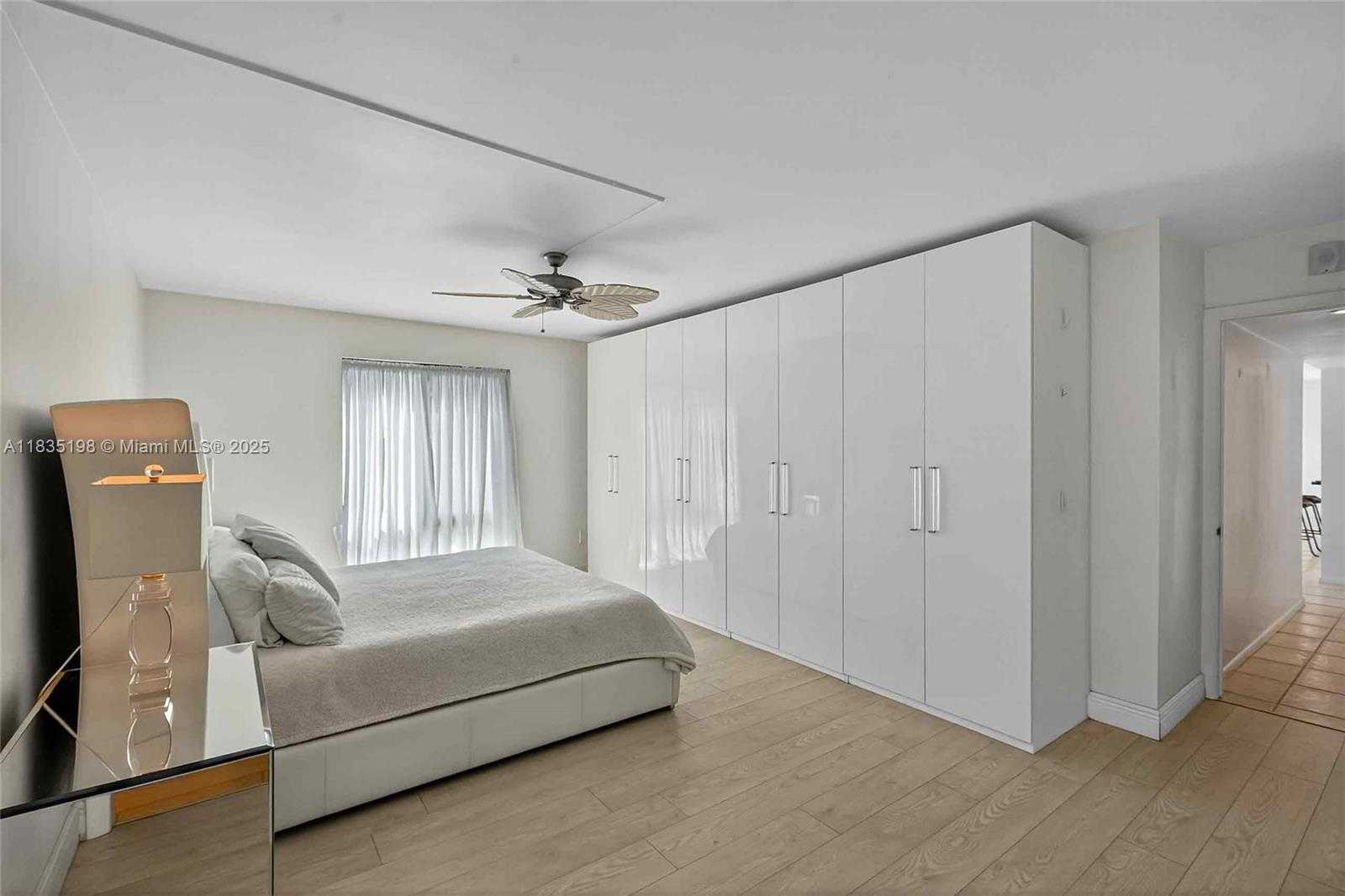 Small Image of 1600 SOUTH BAYSHORE LN #3A, Coconut Grove Number 24