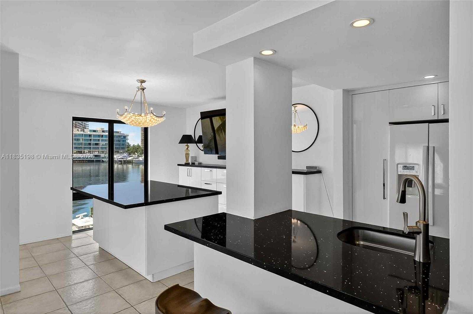 Small Image of 1600 SOUTH BAYSHORE LN #3A, Coconut Grove Number 6