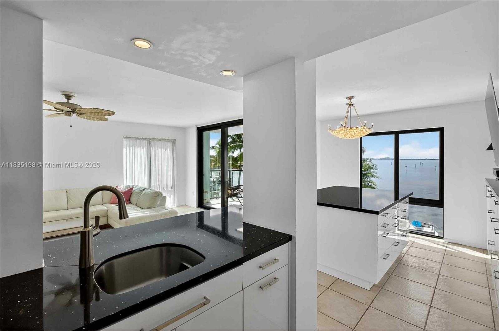 Small Image of 1600 SOUTH BAYSHORE LN #3A, Coconut Grove Number 7