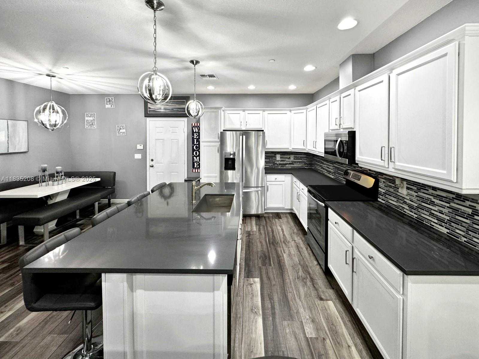 Small Image of 4126 CASCADA CIR, Cooper City Number 12
