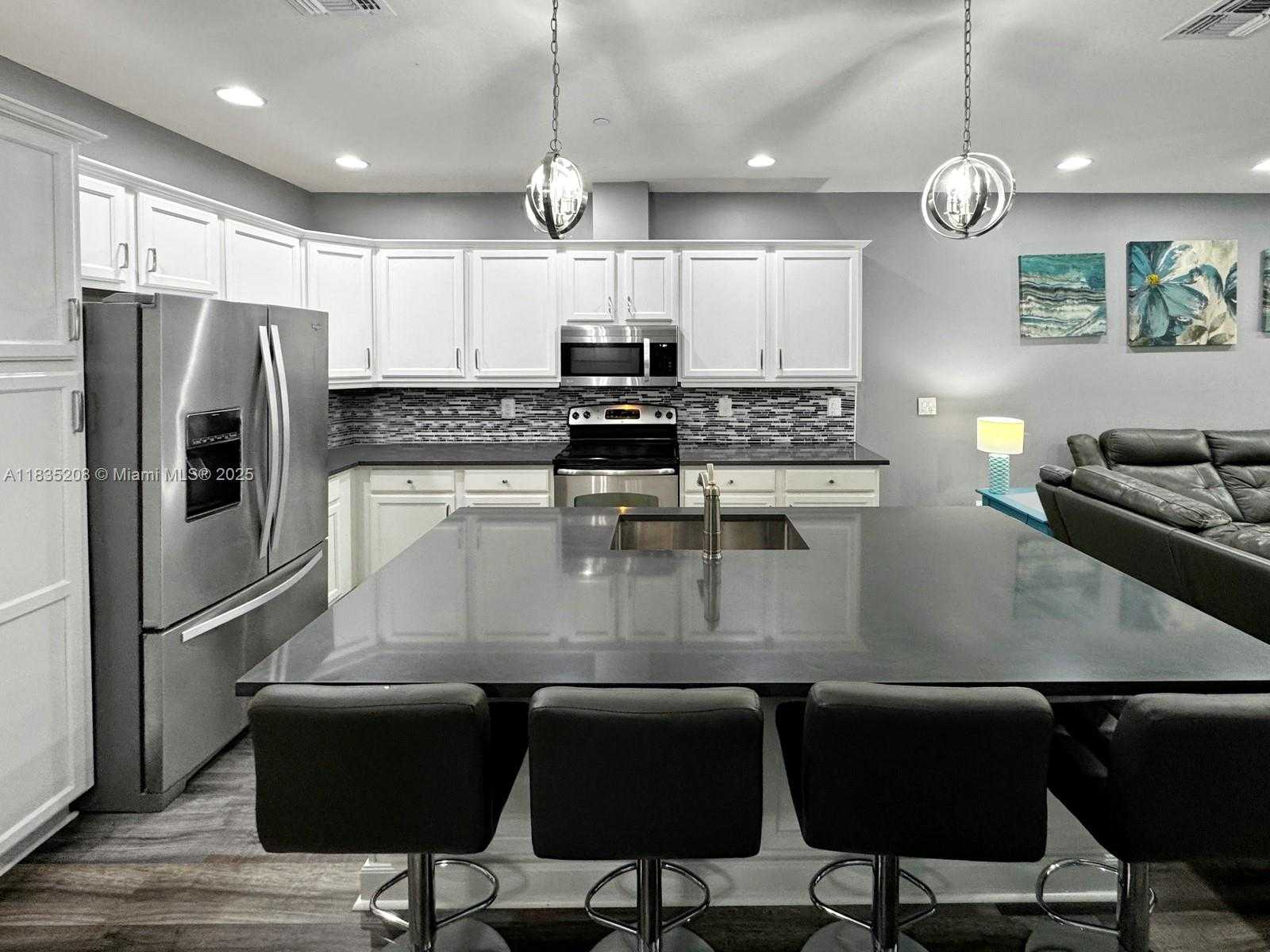 Small Image of 4126 CASCADA CIR, Cooper City Number 14
