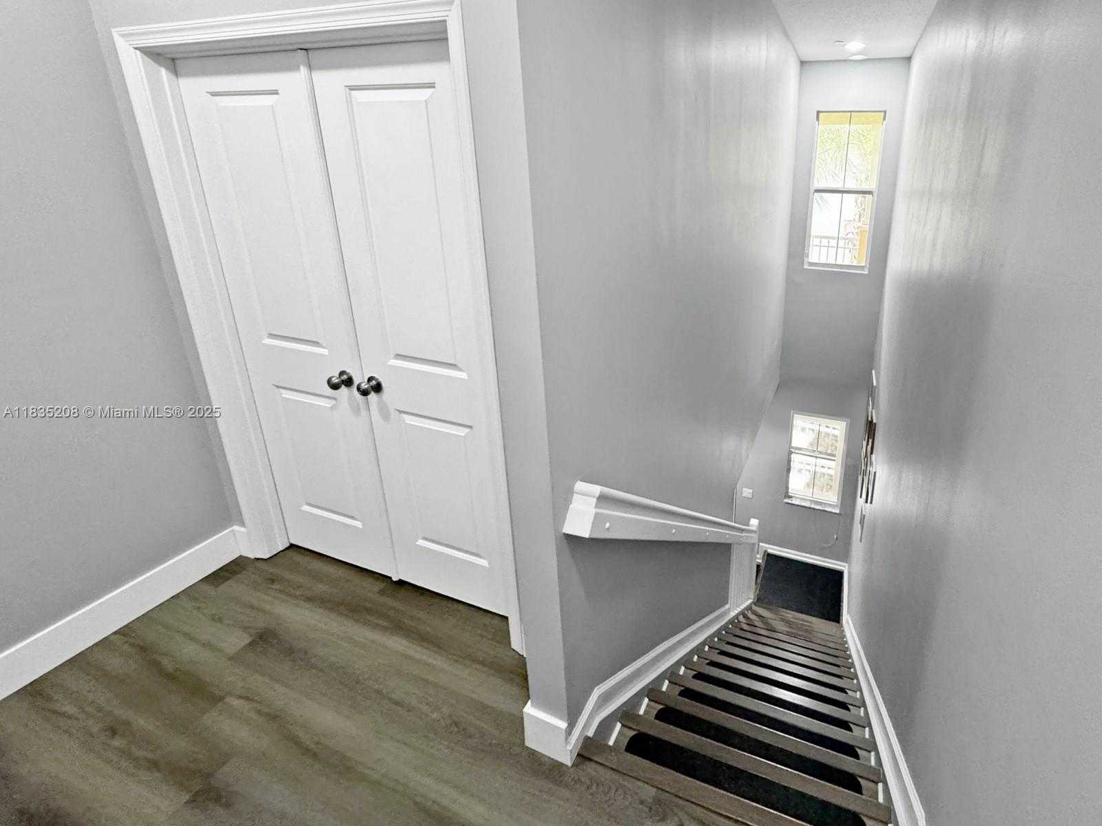 Small Image of 4126 CASCADA CIR, Cooper City Number 18