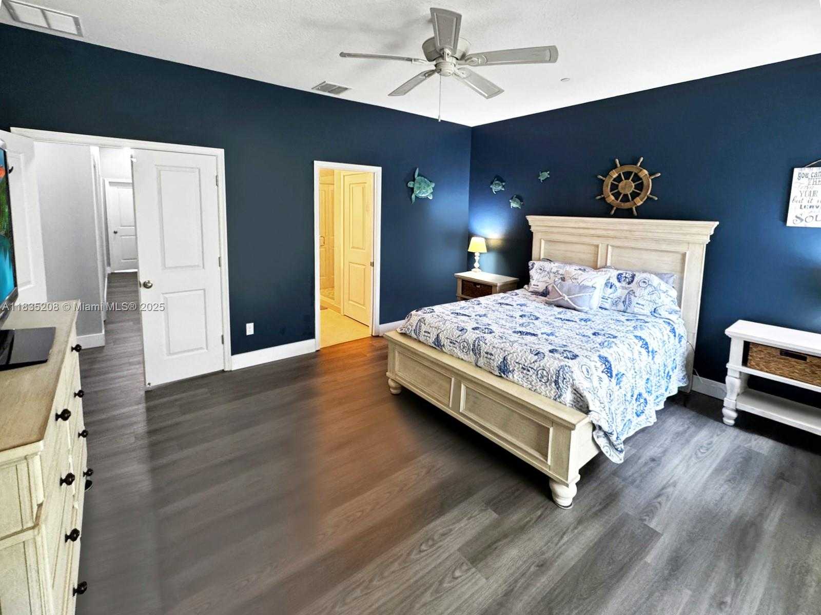 Small Image of 4126 CASCADA CIR, Cooper City Number 23
