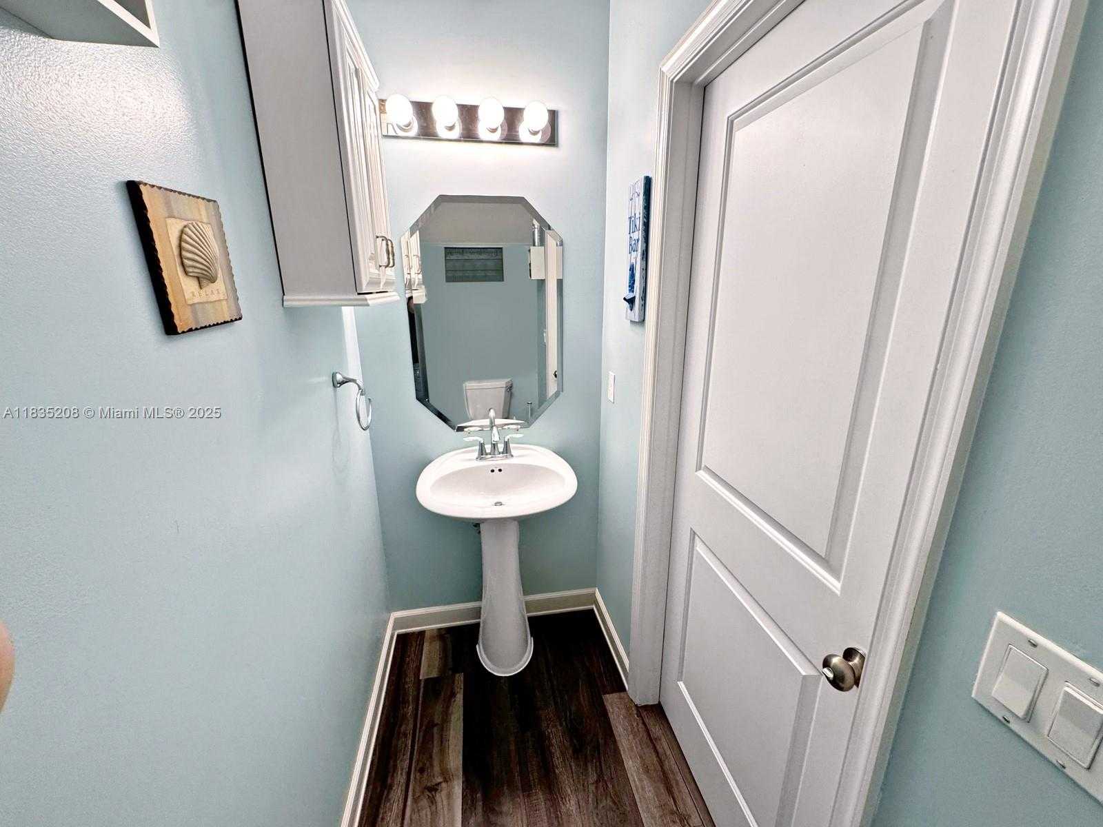 Small Image of 4126 CASCADA CIR, Cooper City Number 29
