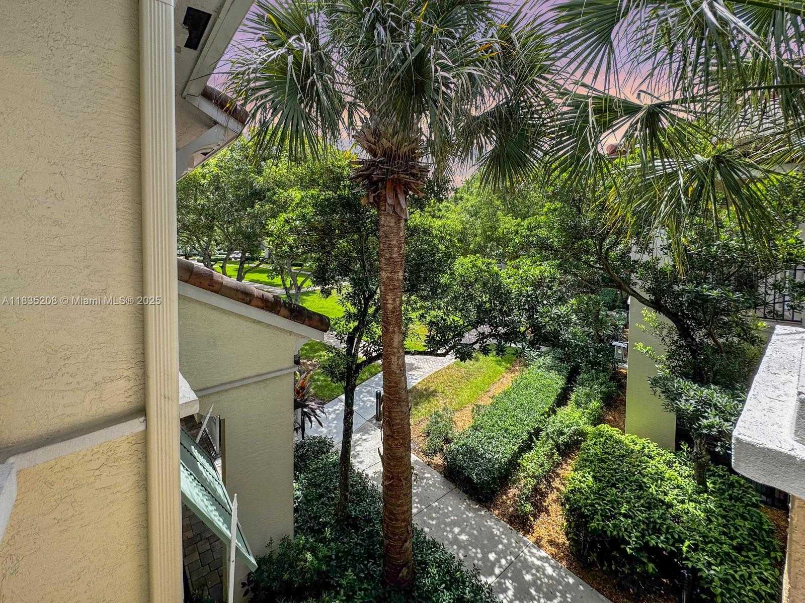 Small Image of 4126 CASCADA CIR, Cooper City Number 33