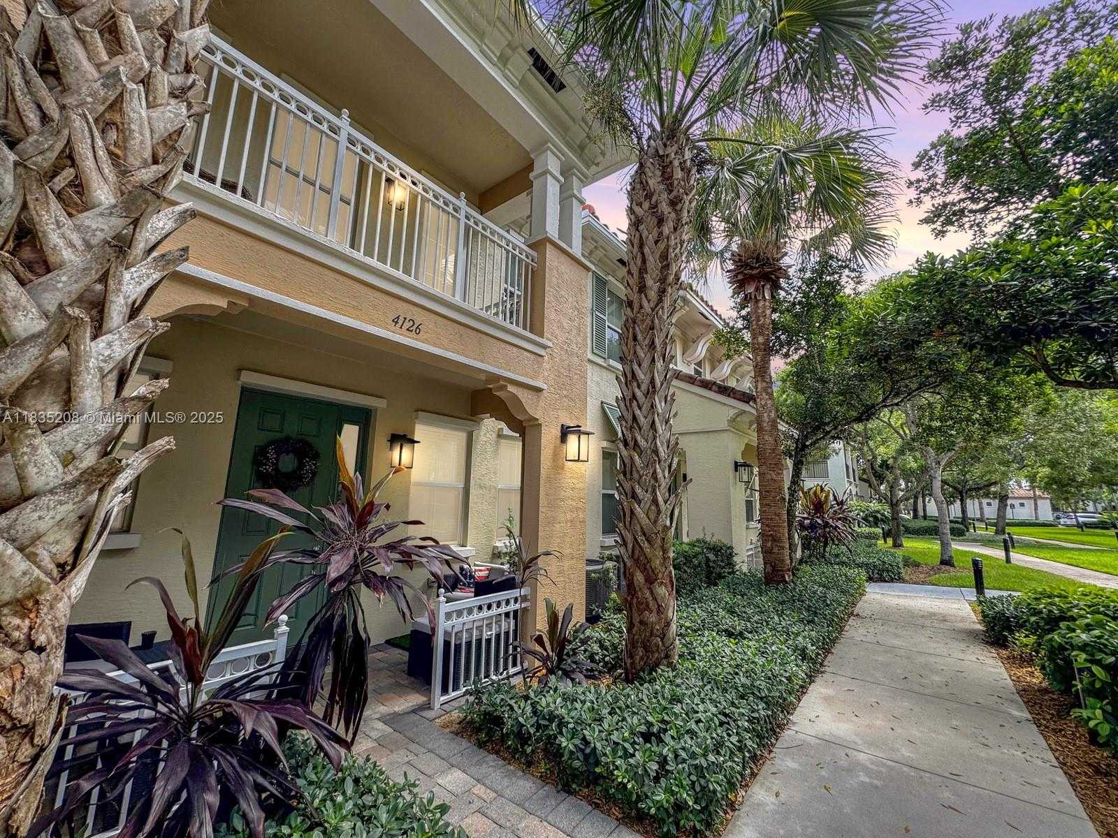 Small Image of 4126 CASCADA CIR, Cooper City Number 4