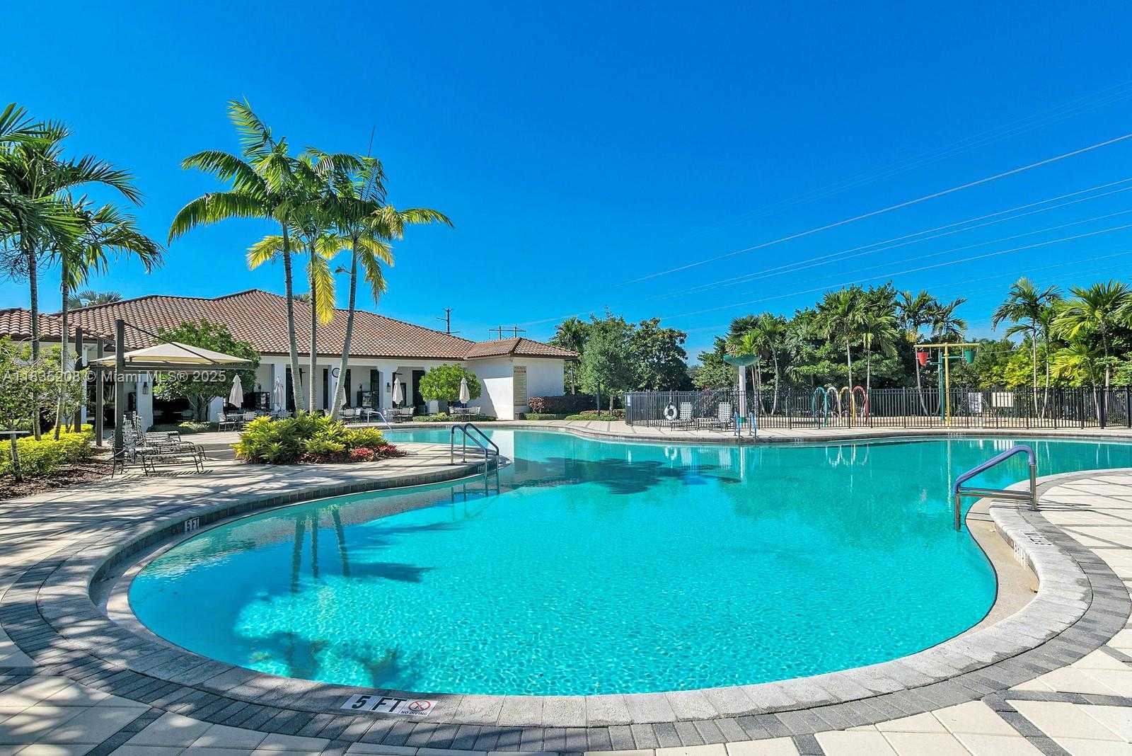 Small Image of 4126 CASCADA CIR, Cooper City Number 50