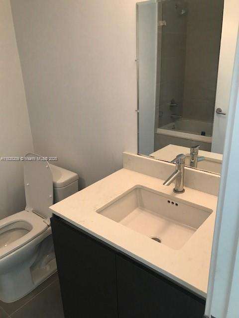 Small Image of 6620 INDIAN CREEK DR #607, Miami Number 10