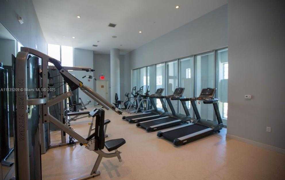Small Image of 6620 INDIAN CREEK DR #607, Miami Number 19