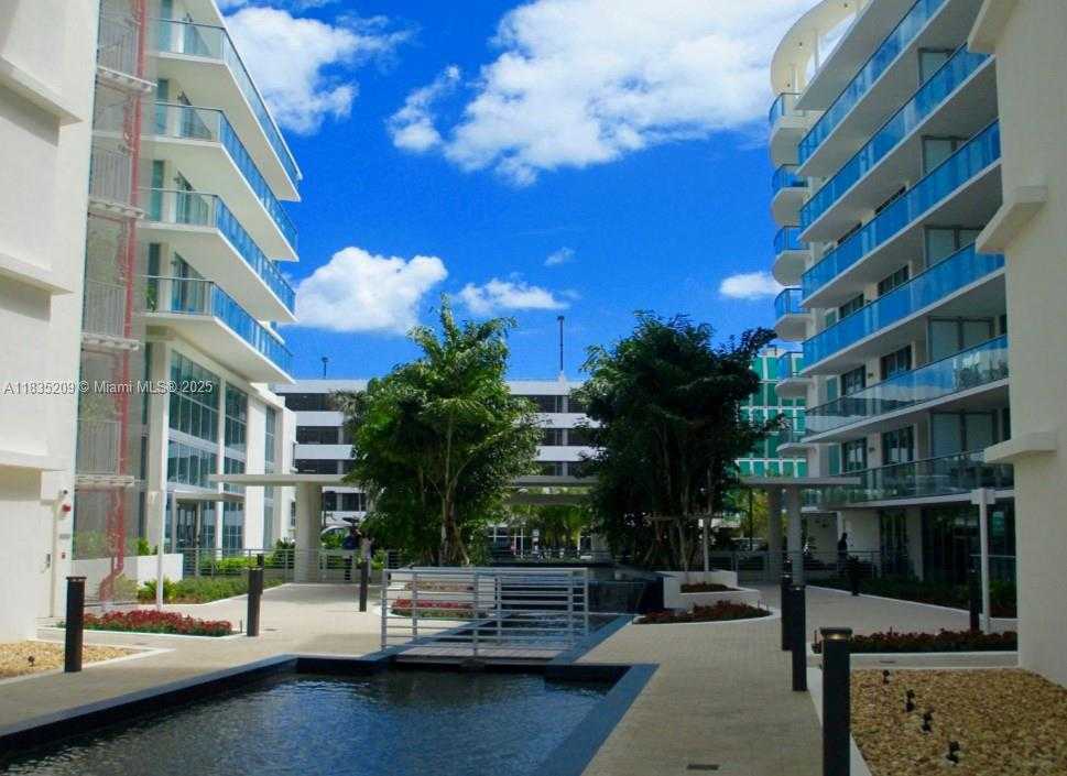 Small Image of 6620 INDIAN CREEK DR #607, Miami Number 34