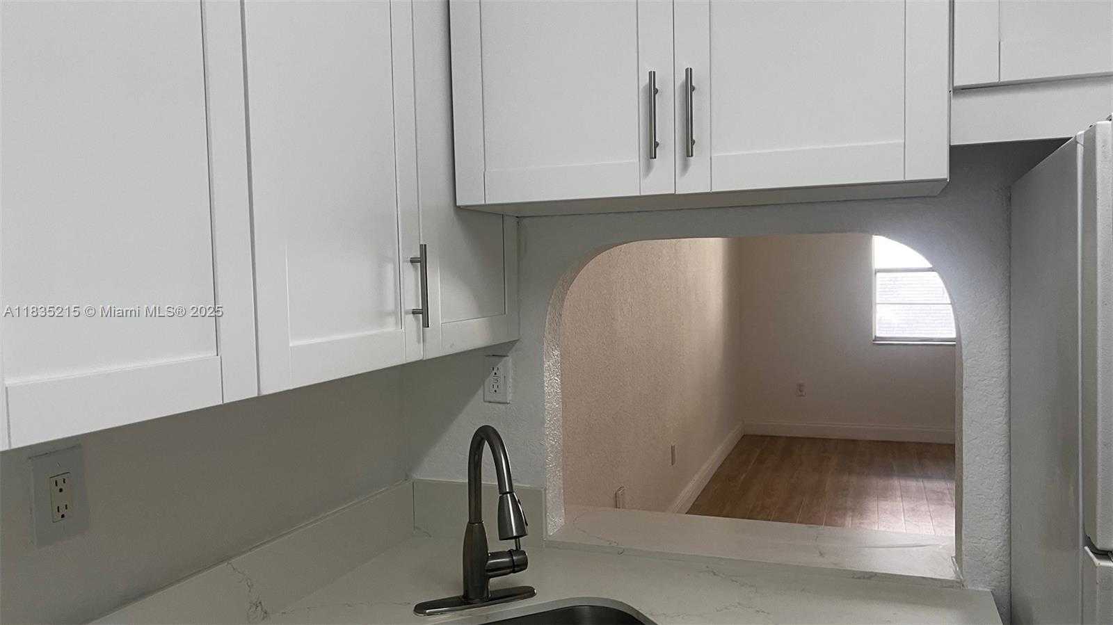 Small Image of 17255 SOUTH WEST 95TH AVE #202, Palmetto Bay Number 4