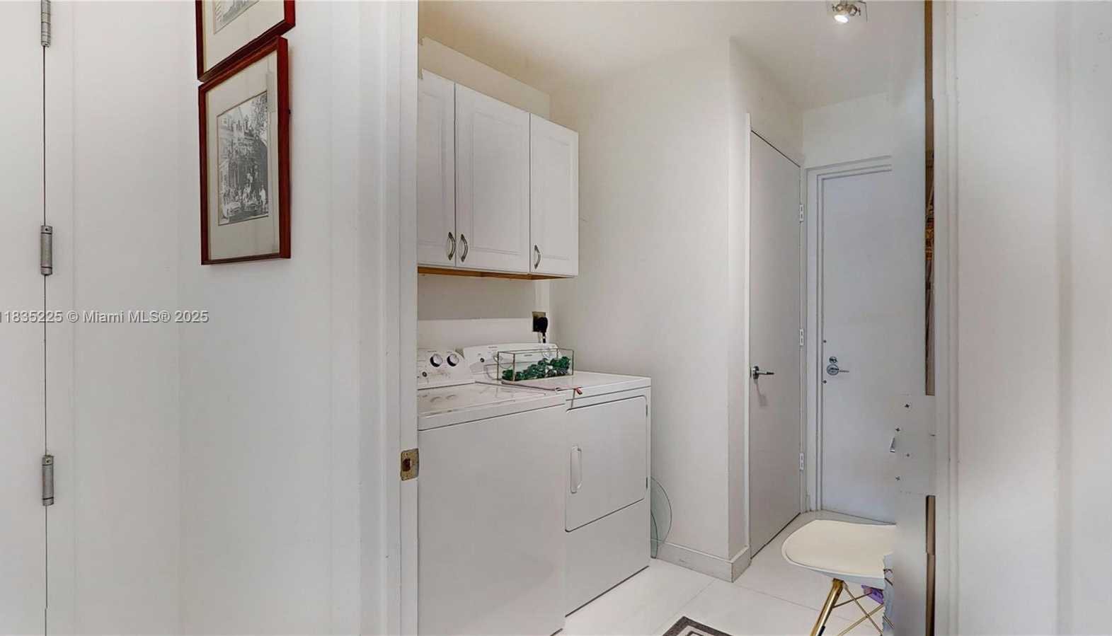 Small Image of 2020 NORTH BAYSHORE DR #2801, Miami Number 21