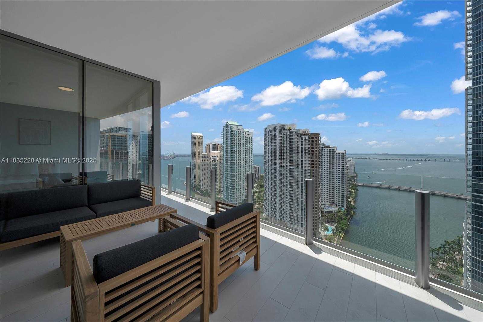 Small Image of 300 BISCAYNE BOULEVARD WAY #2804 #2804, Miami Number 11