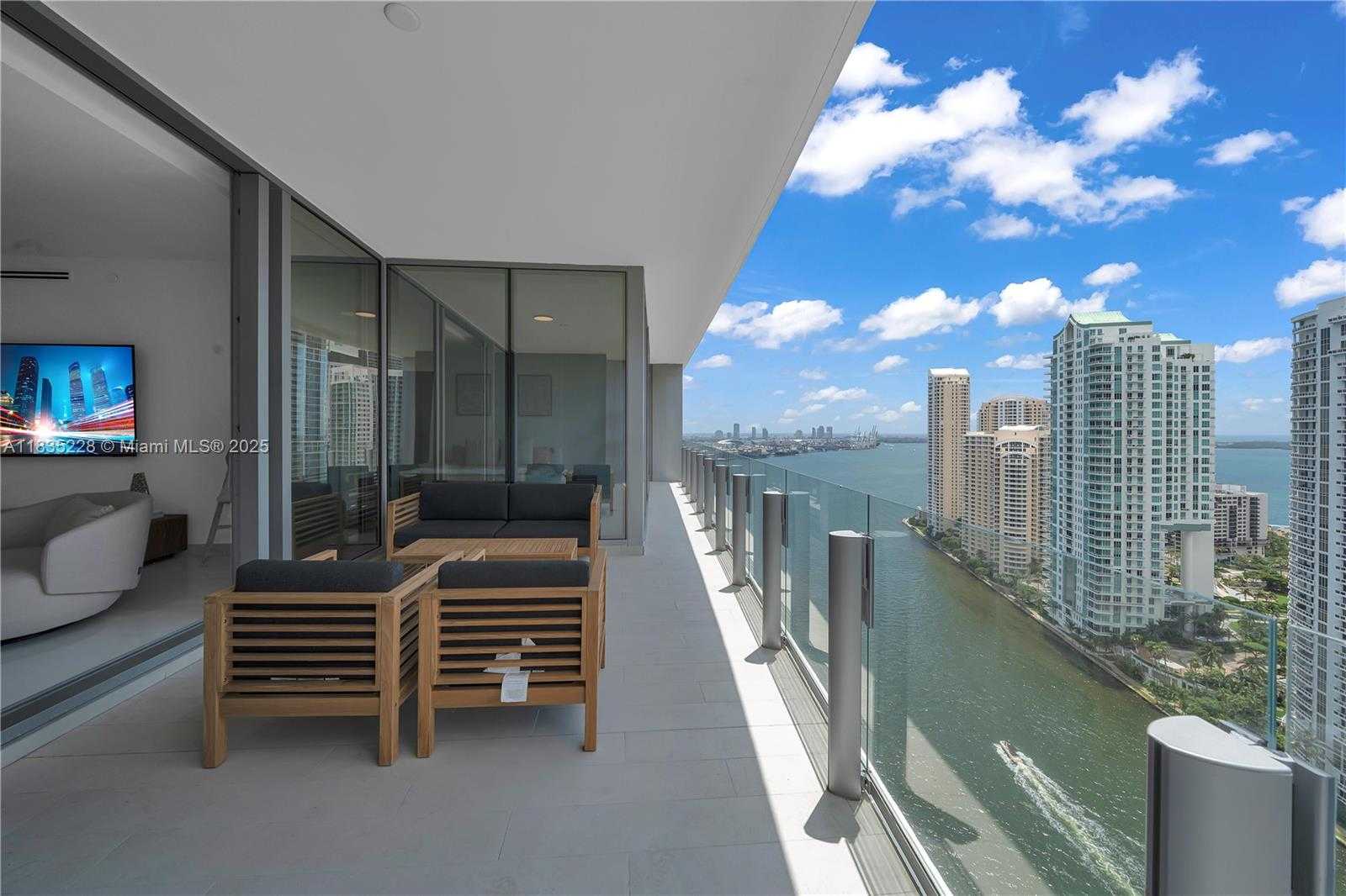 Small Image of 300 BISCAYNE BOULEVARD WAY #2804 #2804, Miami Number 15