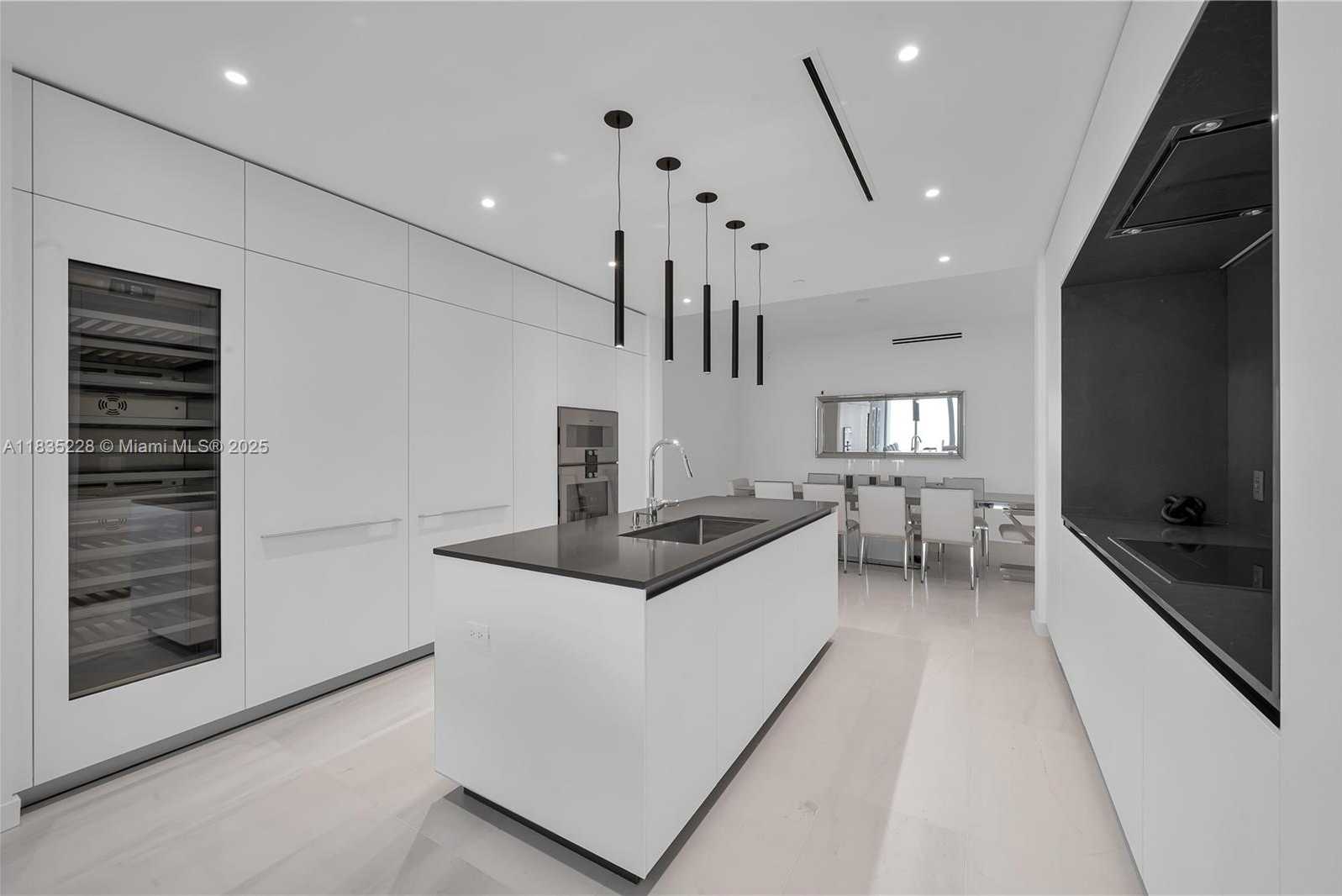 Small Image of 300 BISCAYNE BOULEVARD WAY #2804 #2804, Miami Number 16