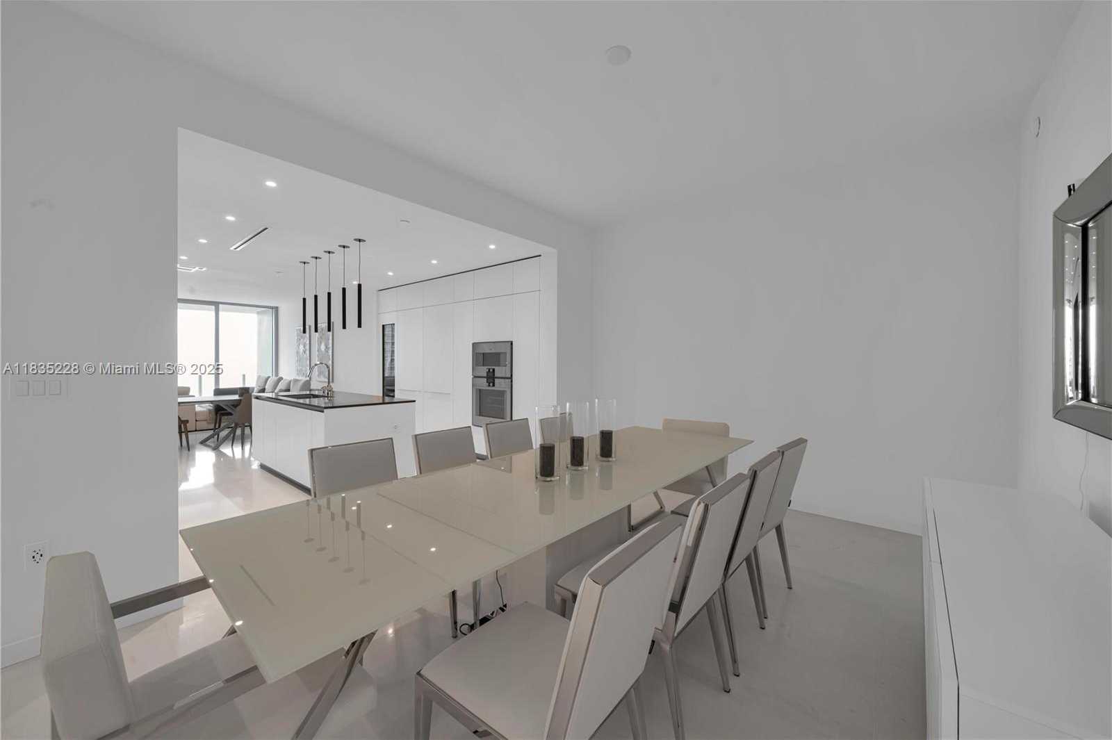 Small Image of 300 BISCAYNE BOULEVARD WAY #2804 #2804, Miami Number 21