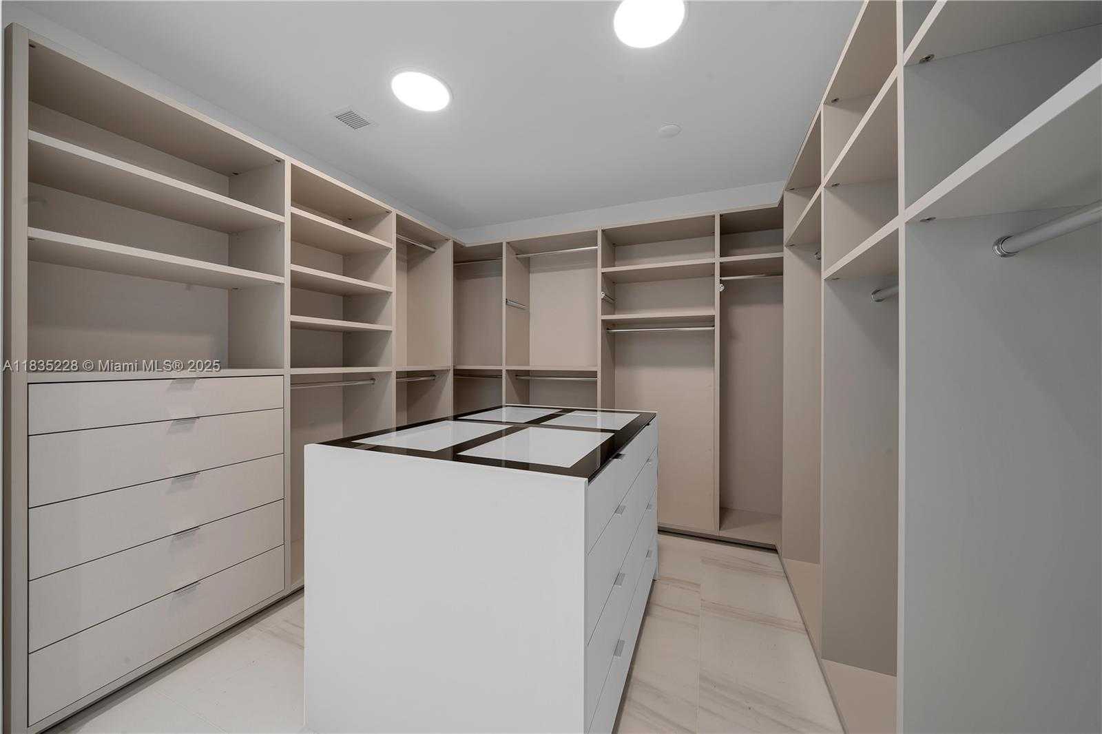 Small Image of 300 BISCAYNE BOULEVARD WAY #2804 #2804, Miami Number 27