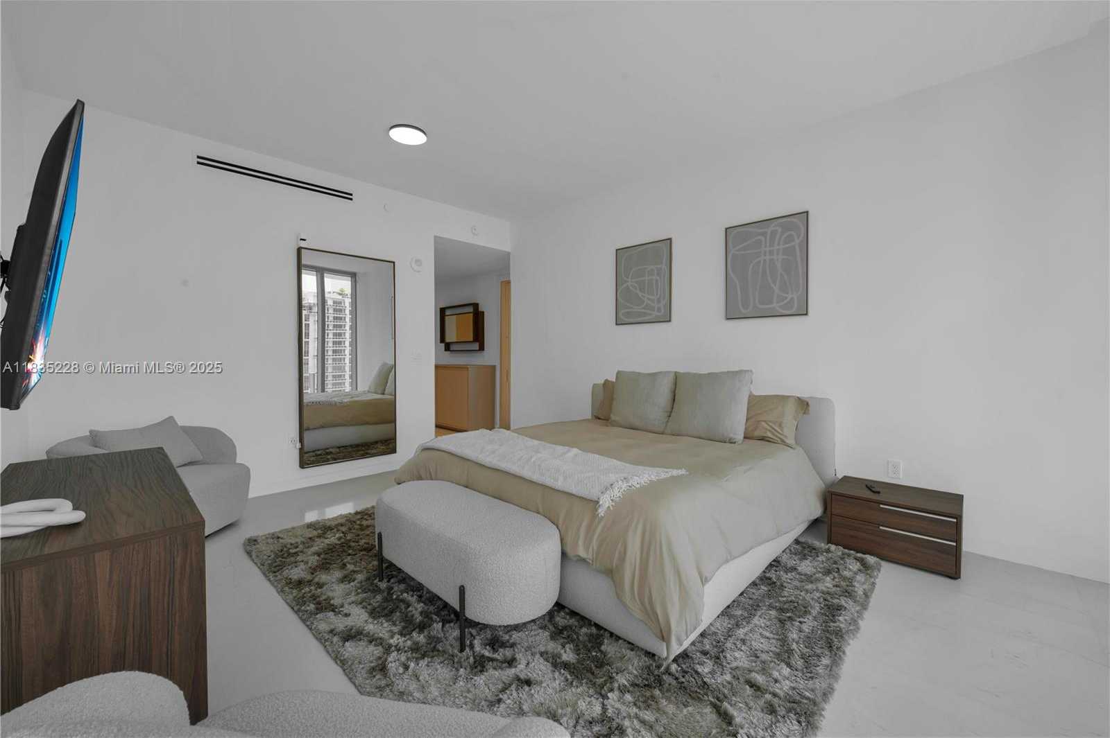 Small Image of 300 BISCAYNE BOULEVARD WAY #2804 #2804, Miami Number 30