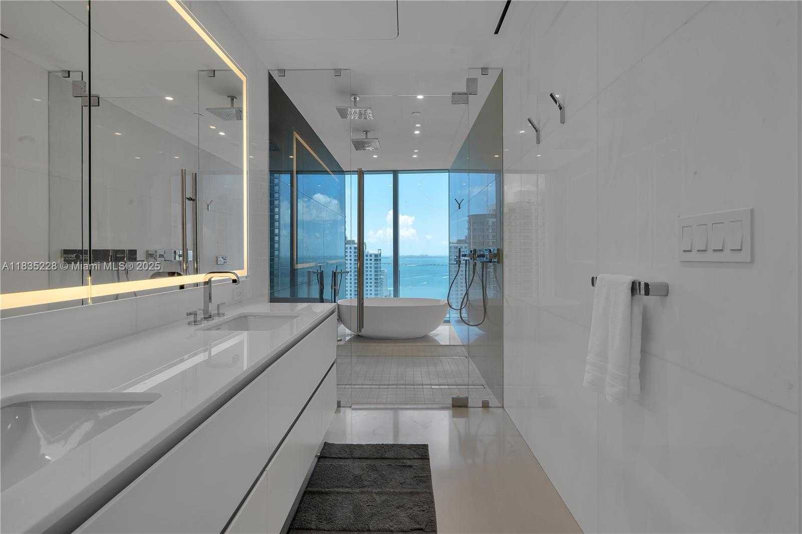Small Image of 300 BISCAYNE BOULEVARD WAY #2804 #2804, Miami Number 32