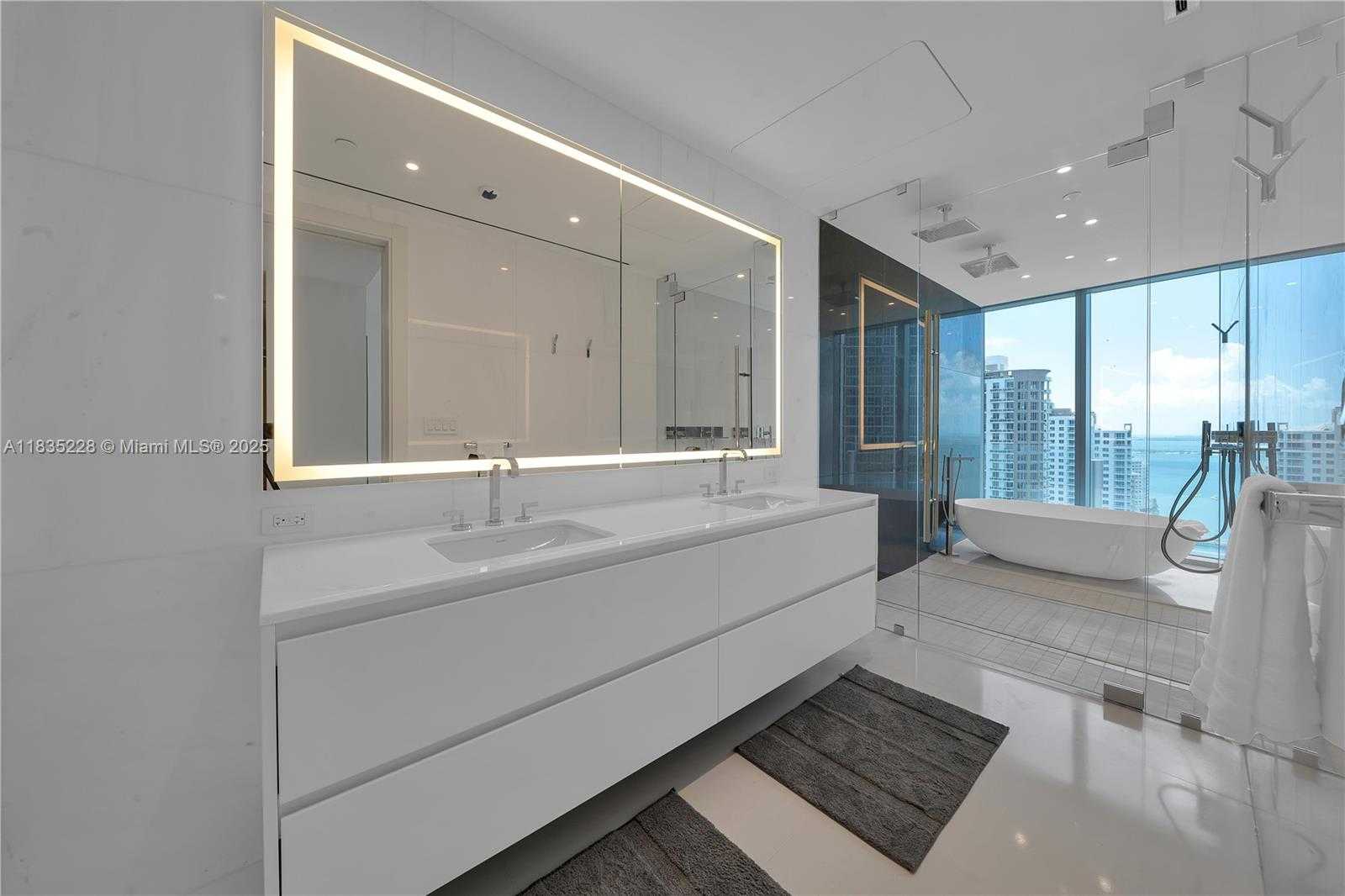 Small Image of 300 BISCAYNE BOULEVARD WAY #2804 #2804, Miami Number 34