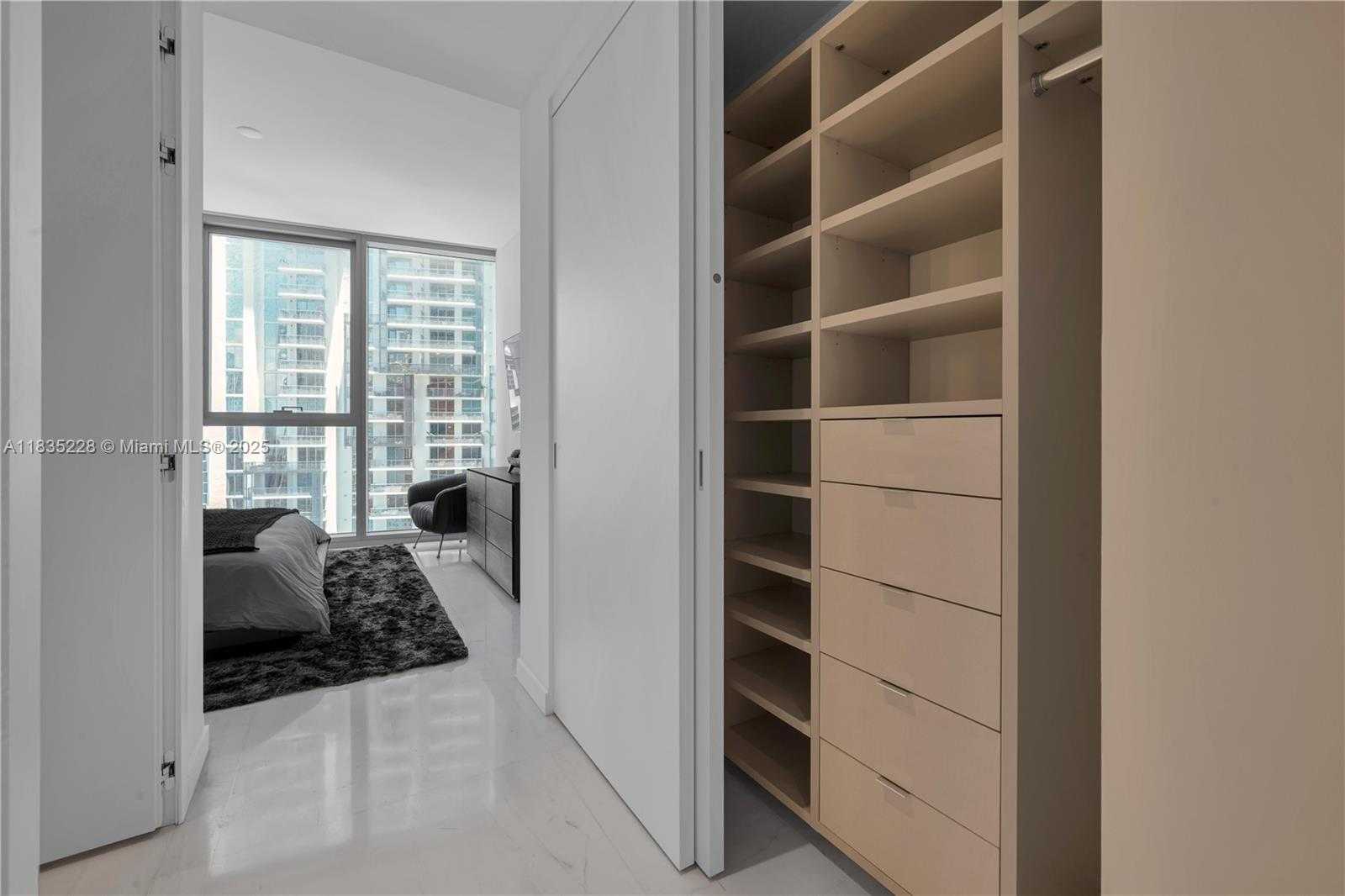 Small Image of 300 BISCAYNE BOULEVARD WAY #2804 #2804, Miami Number 38