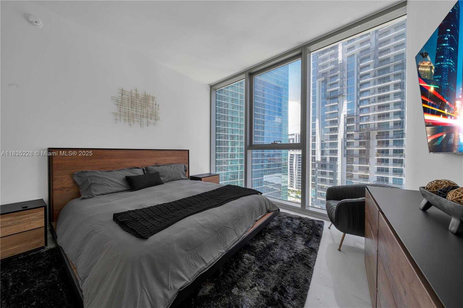 Small Image of 300 BISCAYNE BOULEVARD WAY #2804 #2804, Miami Number 39