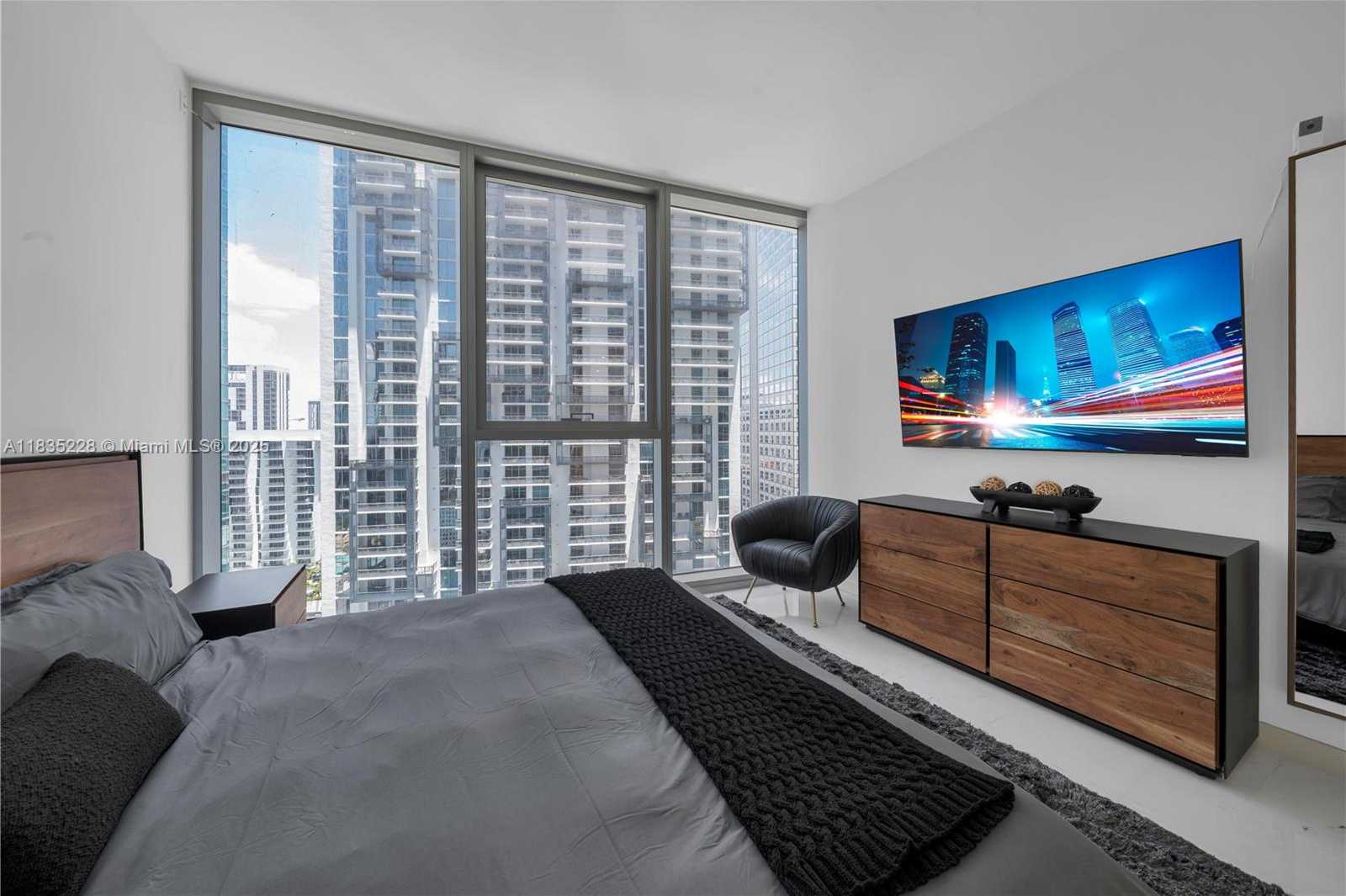 Small Image of 300 BISCAYNE BOULEVARD WAY #2804 #2804, Miami Number 40