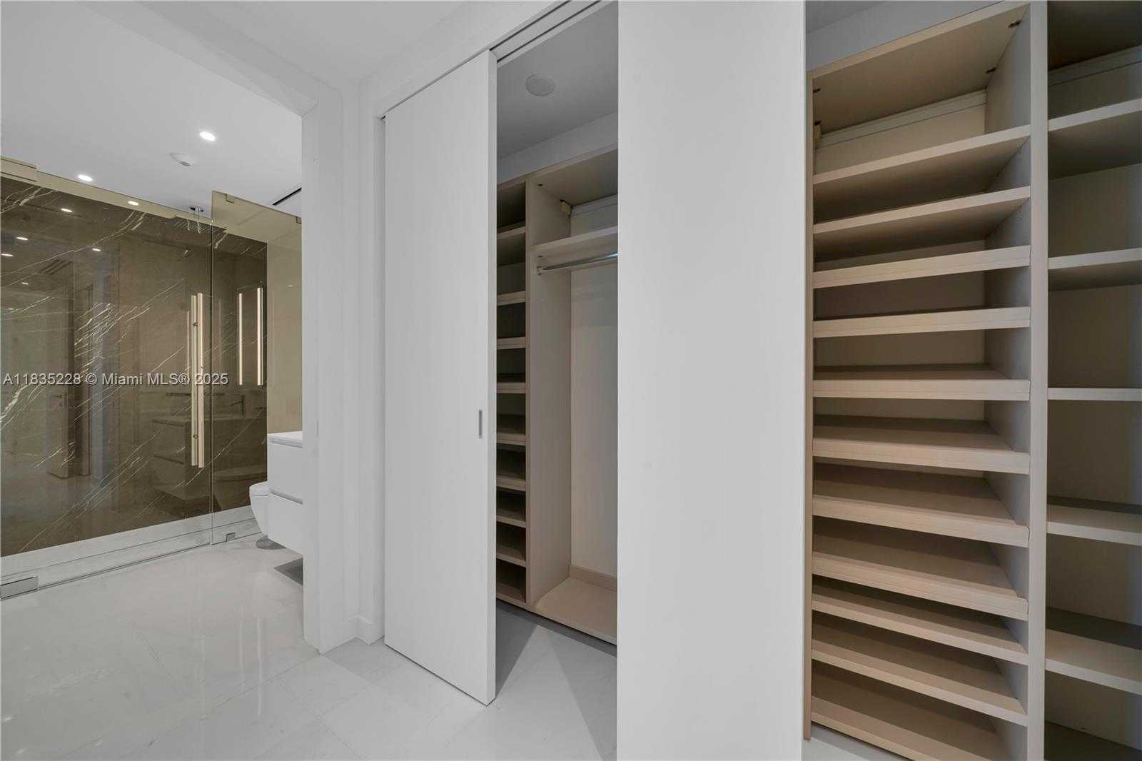 Small Image of 300 BISCAYNE BOULEVARD WAY #2804 #2804, Miami Number 45