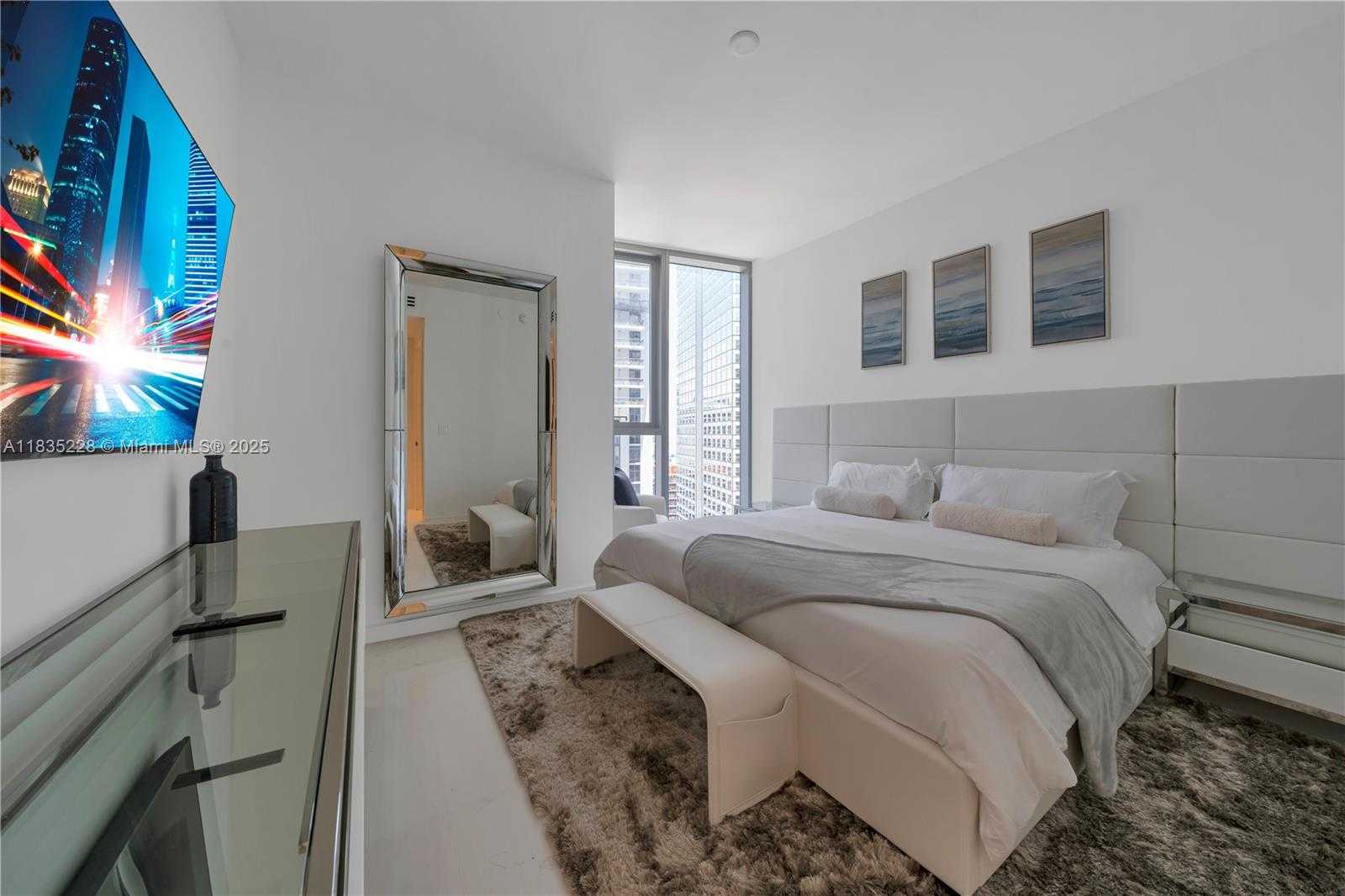Small Image of 300 BISCAYNE BOULEVARD WAY #2804 #2804, Miami Number 47
