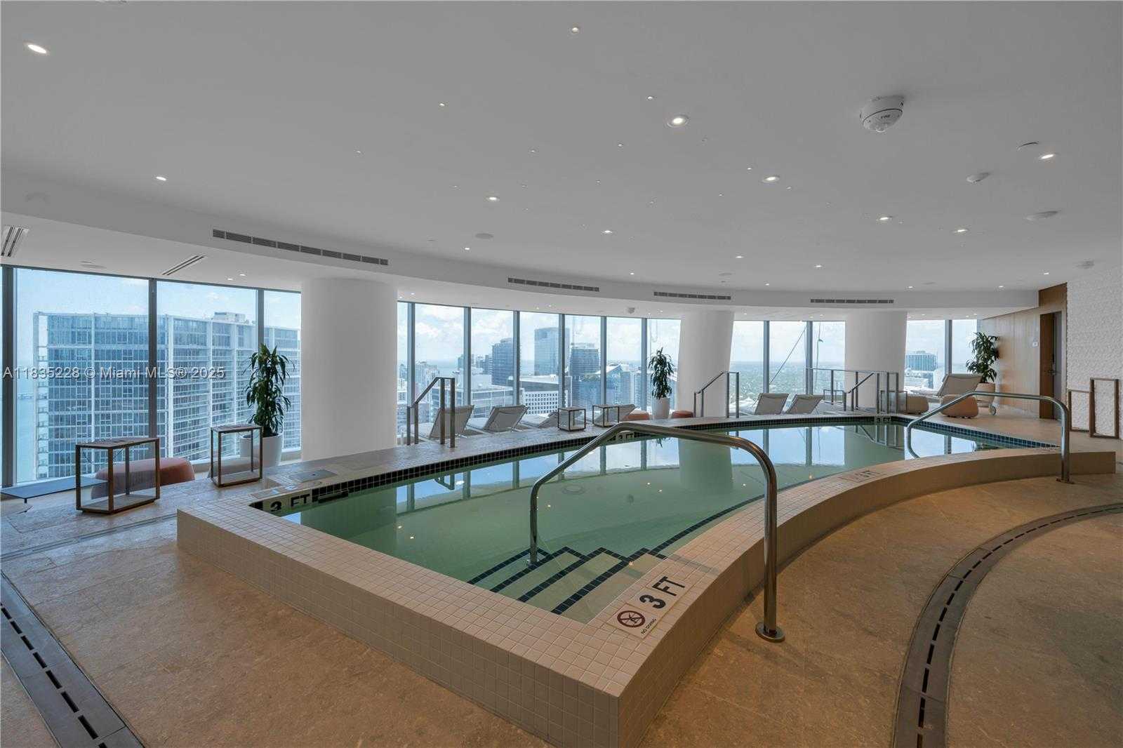Small Image of 300 BISCAYNE BOULEVARD WAY #2804 #2804, Miami Number 73